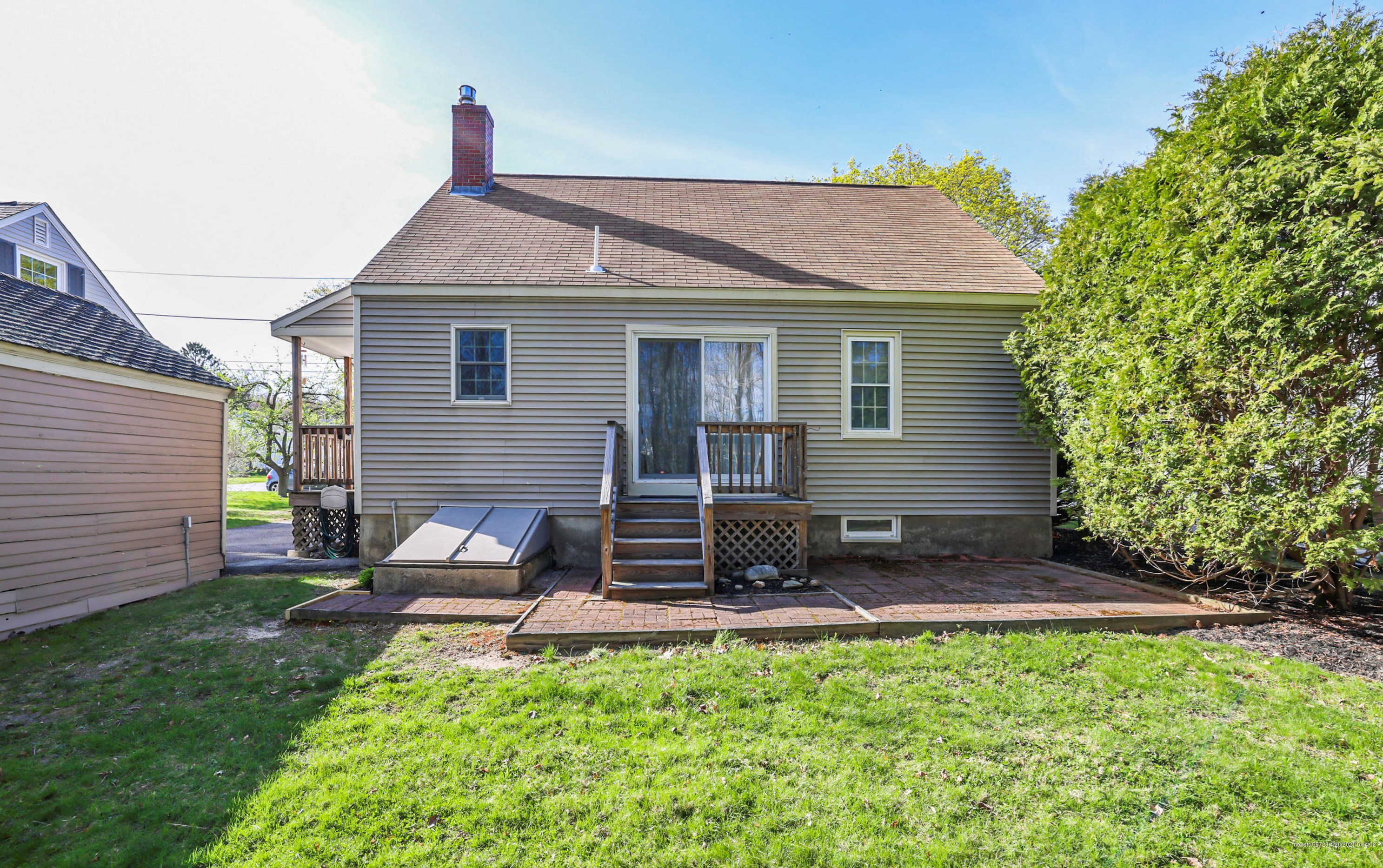 15 Hall St, Portland ME  04103-3314 exterior