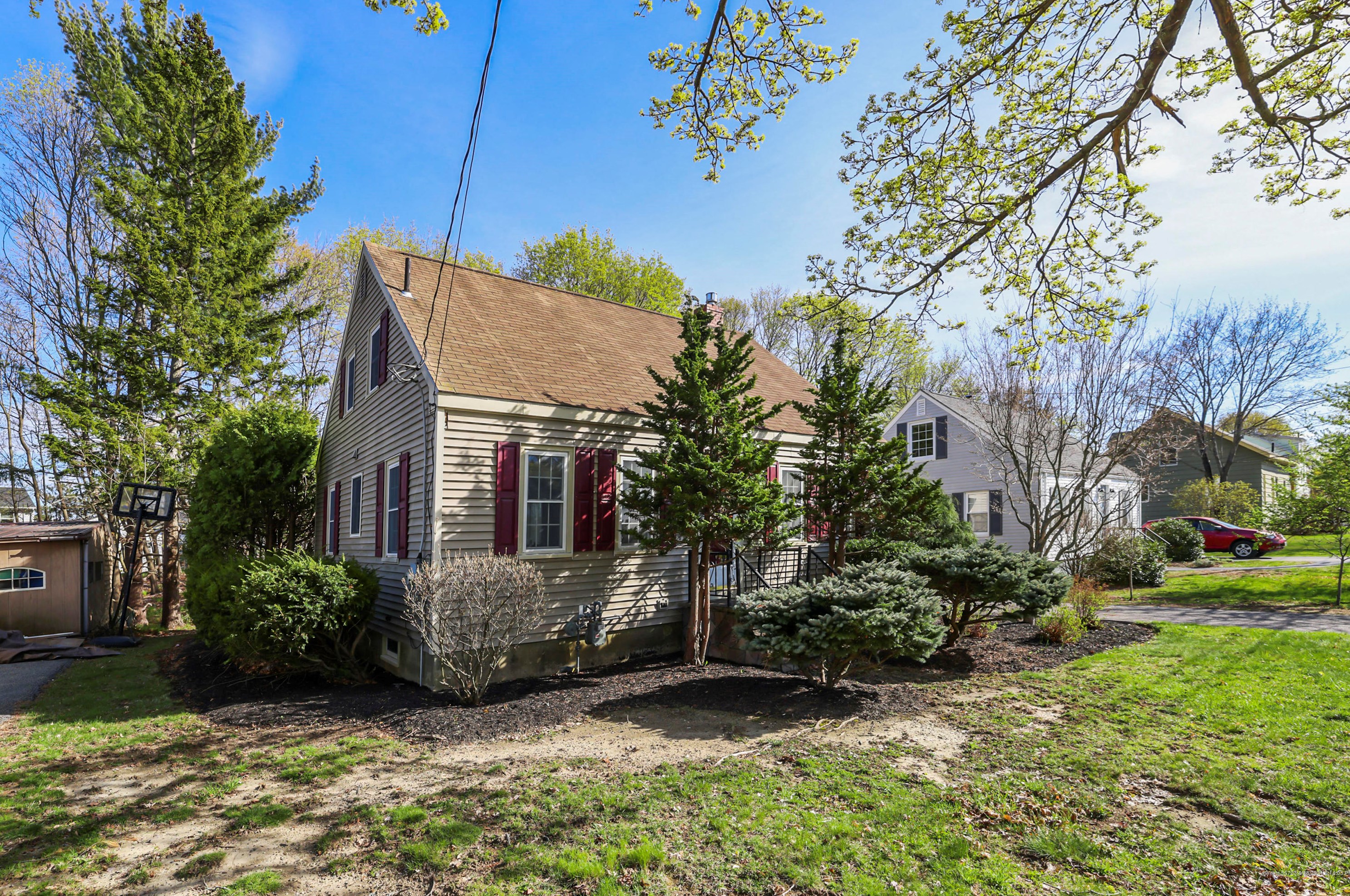 15 Hall St, Portland ME  04103-3314 exterior