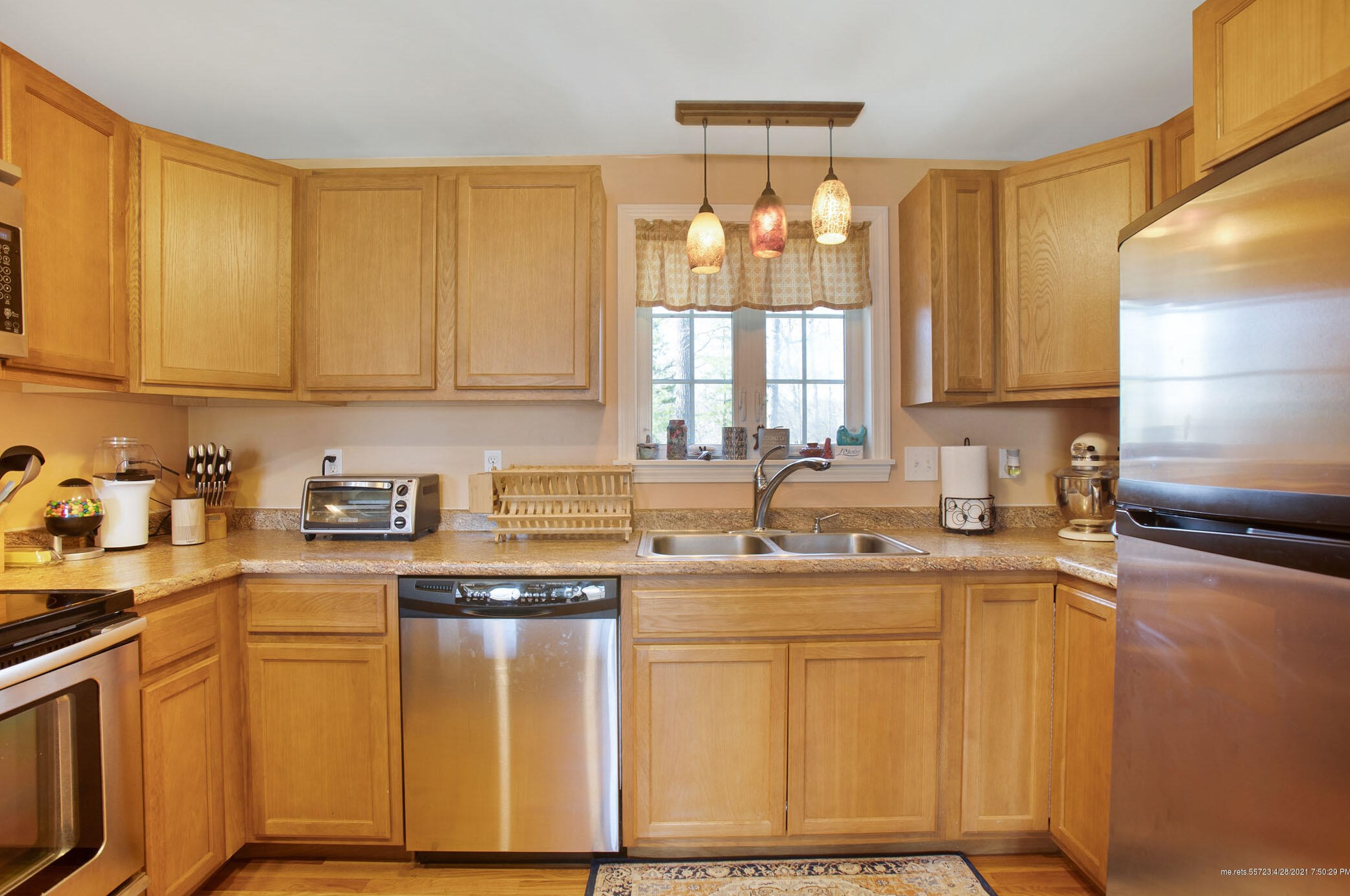 29 Dakota St, Portland ME  04103-3807 exterior