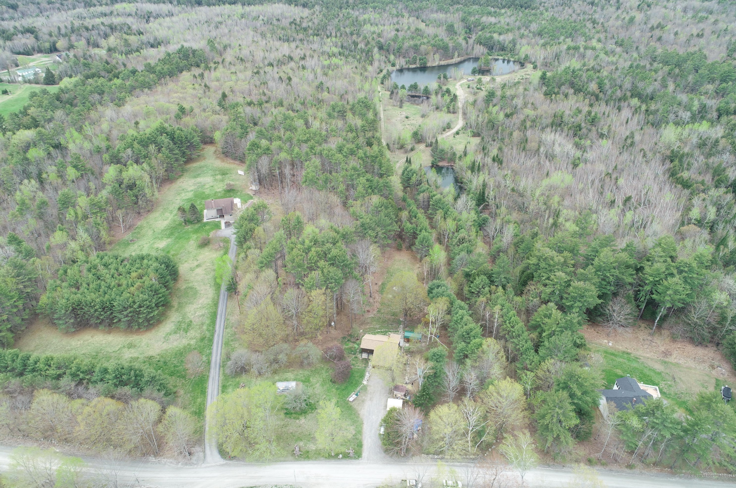 39 Walker Rd, Readfield ME 04355-3758 exterior