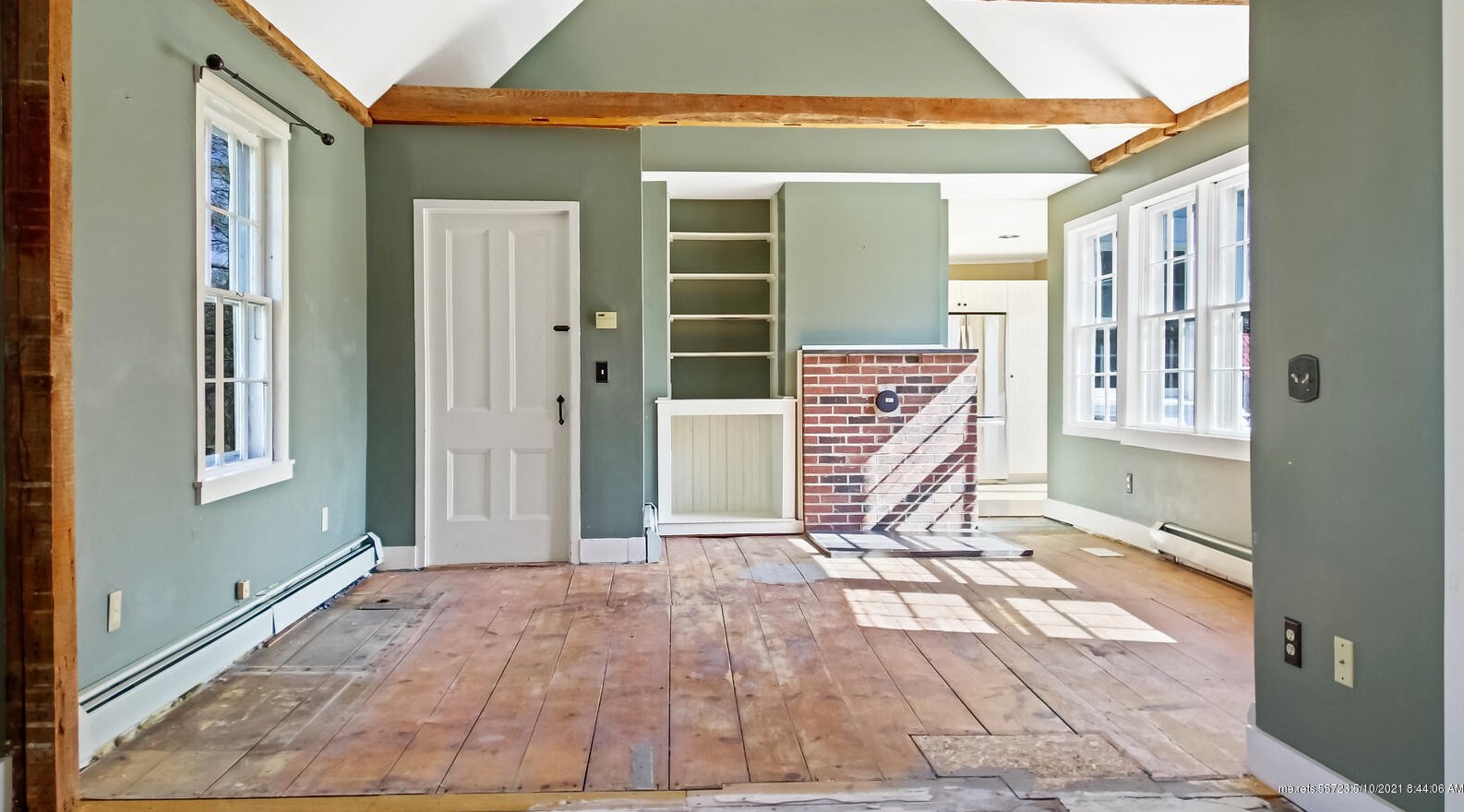 1096 Main St, Readfield ME  04355-3502 exterior