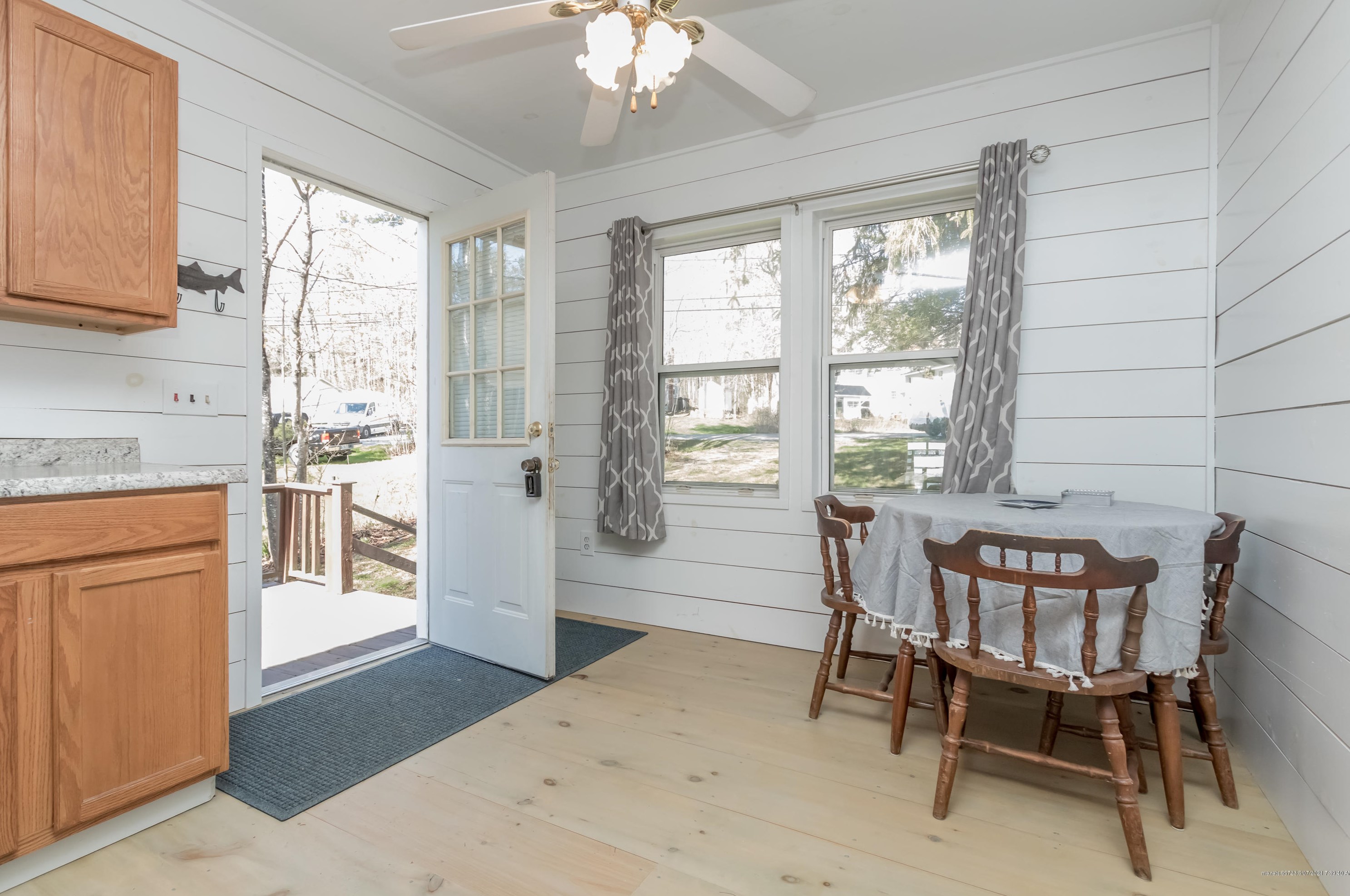 106 Vista Dr, Windham ME  04062-4443 exterior