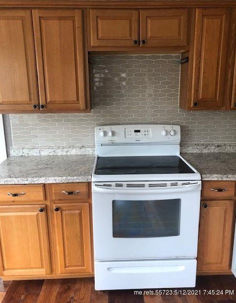 5 Cox St, Portland ME  04106-2635 exterior