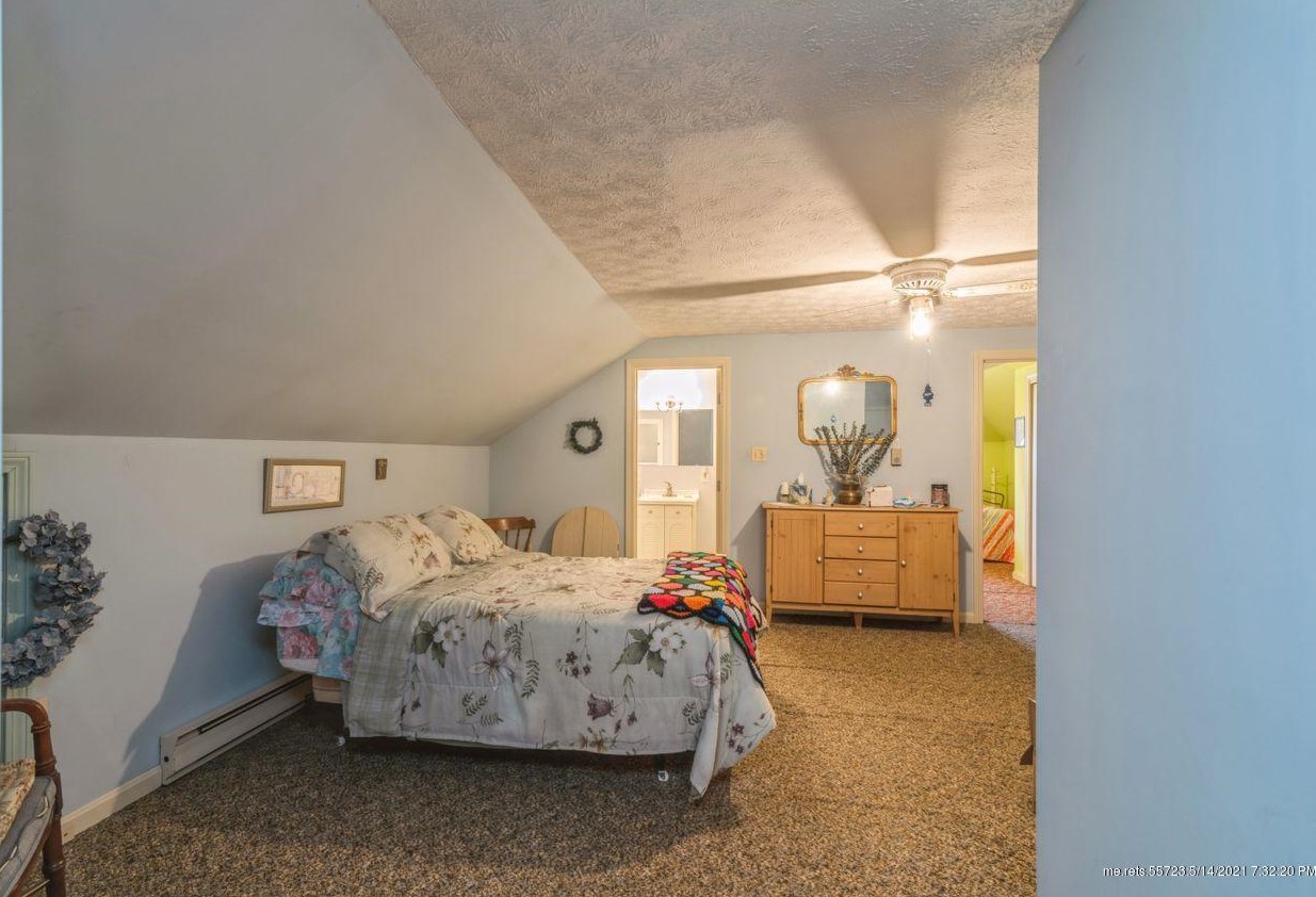 52 Cleveland St, Saco ME  04072-2819 exterior