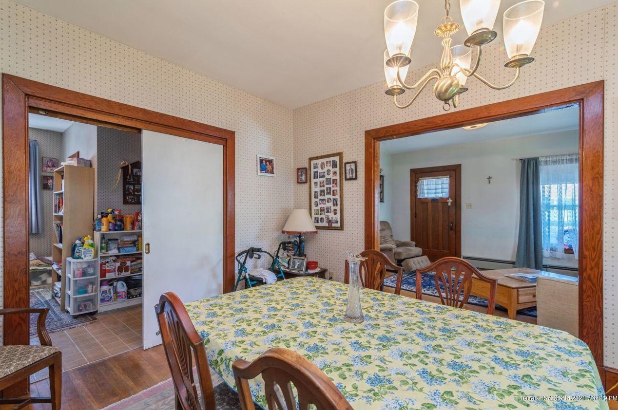 52 Cleveland St, Saco ME  04072-2819 exterior