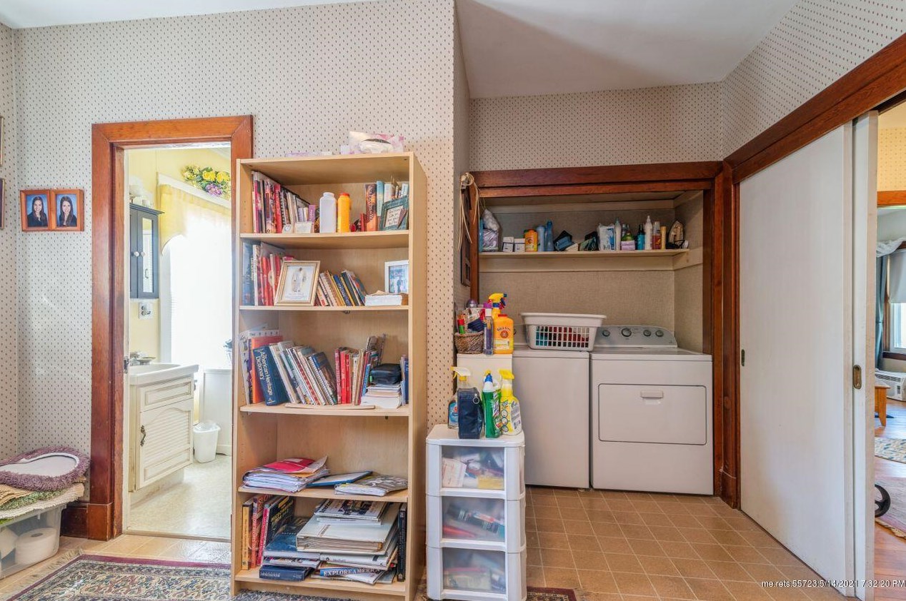 52 Cleveland St, Saco ME  04072-2819 exterior