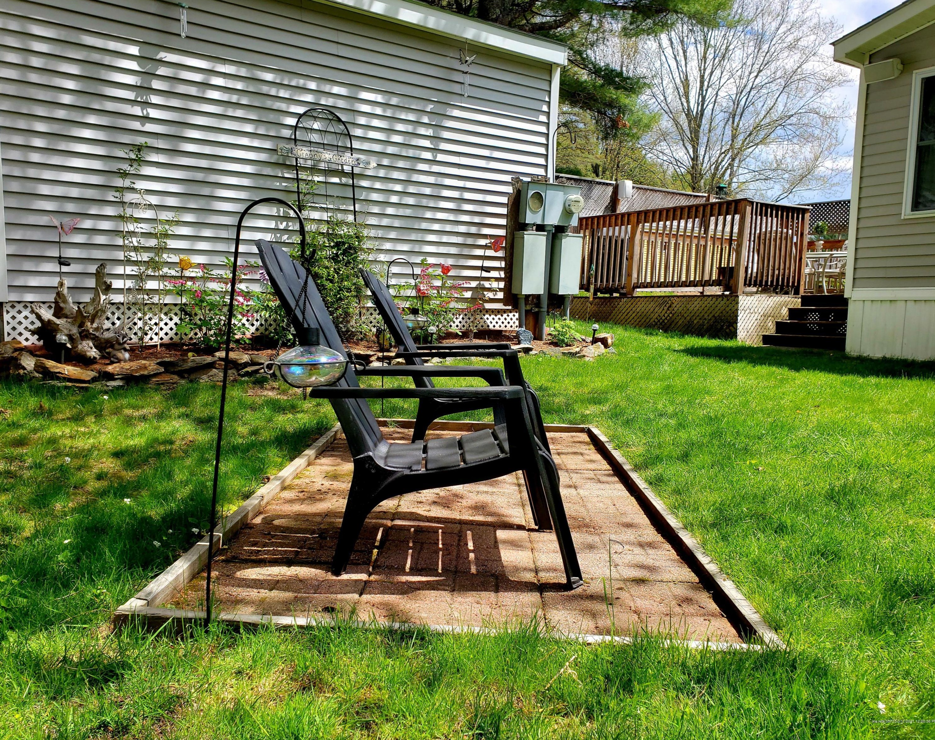 11 Dode Dr, Saco ME  04072-9657 exterior