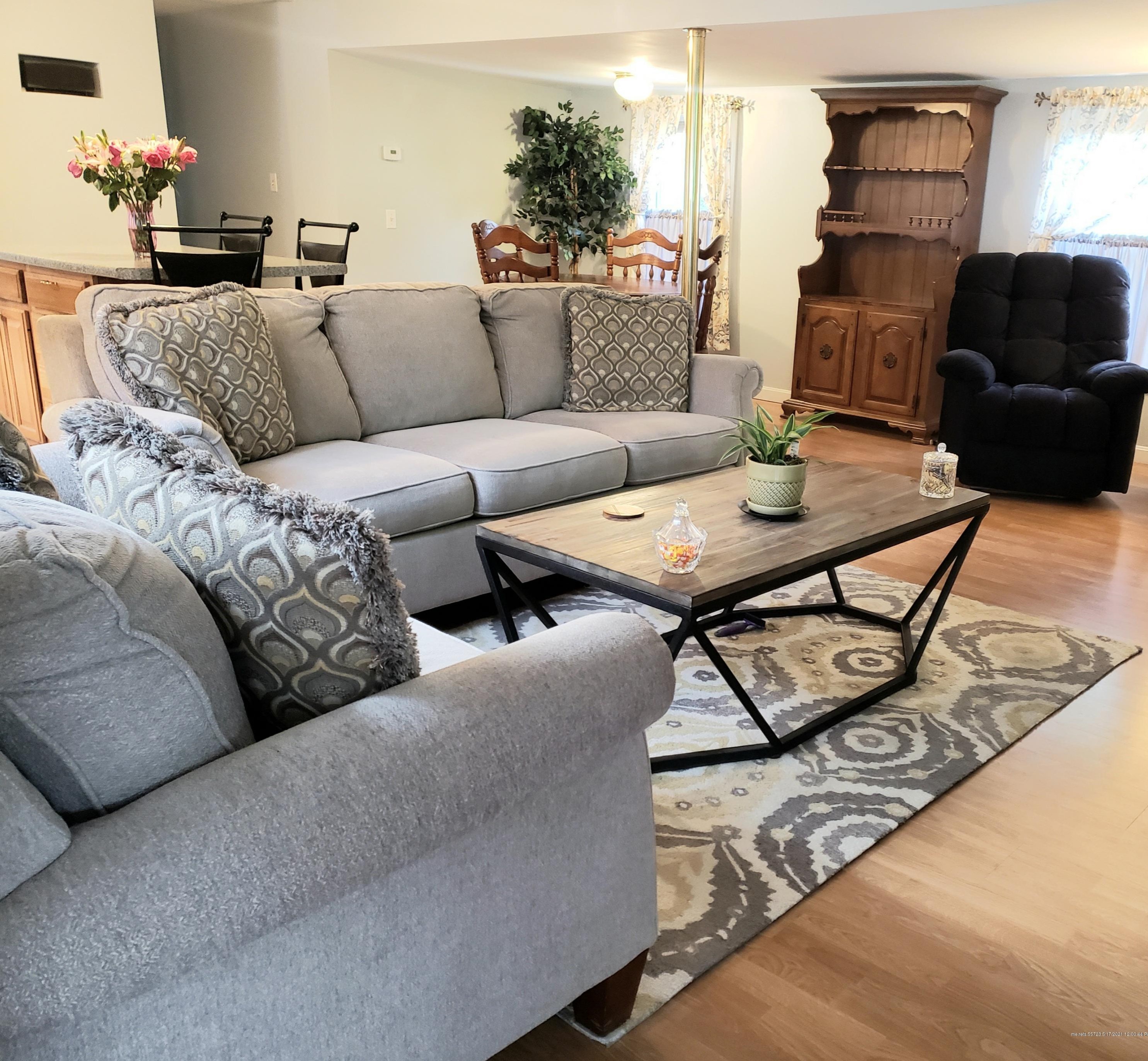 11 Dode Dr, Saco ME  04072-9657 exterior