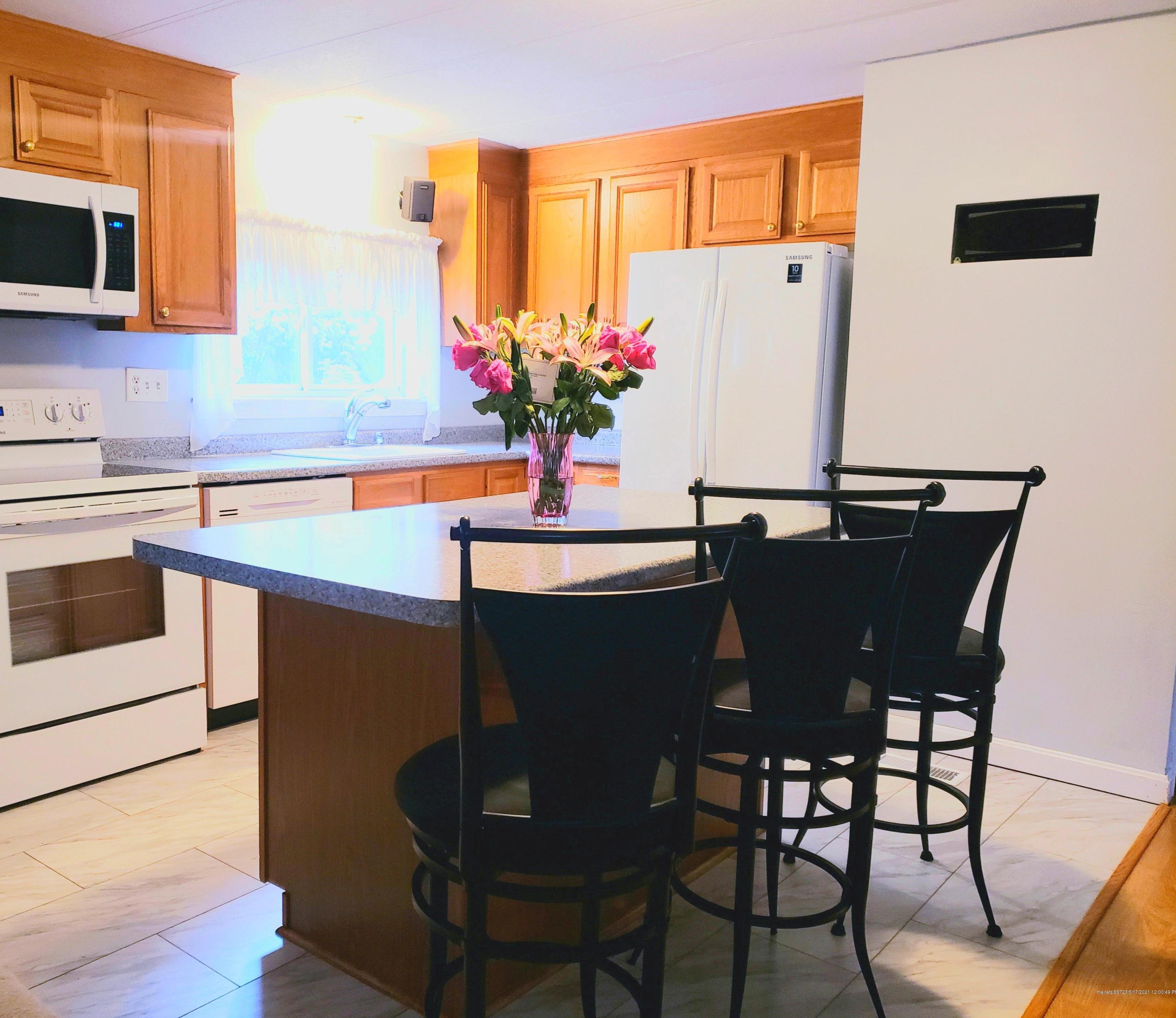 11 Dode Dr, Saco ME  04072-9657 exterior