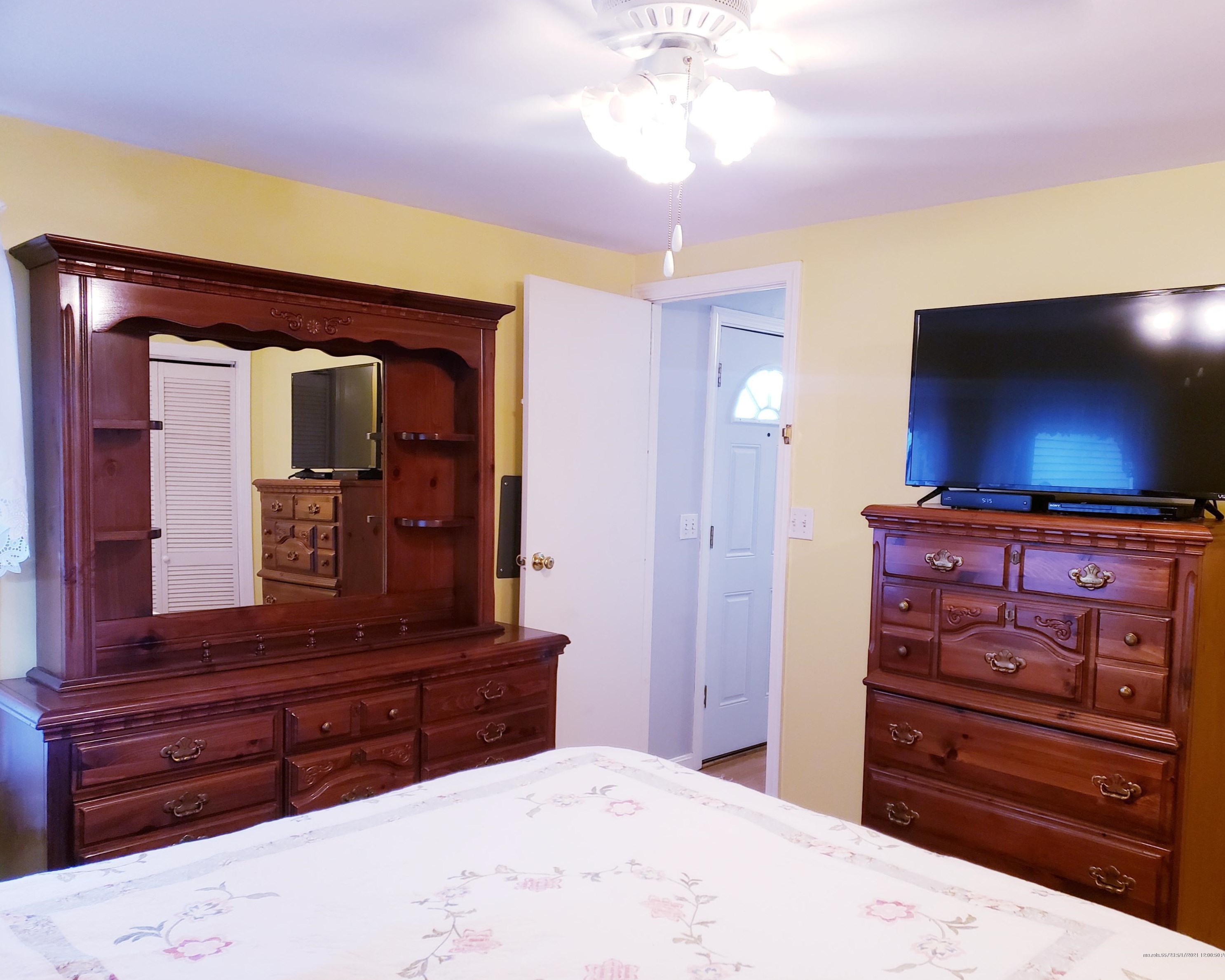 11 Dode Dr, Saco ME  04072-9657 exterior