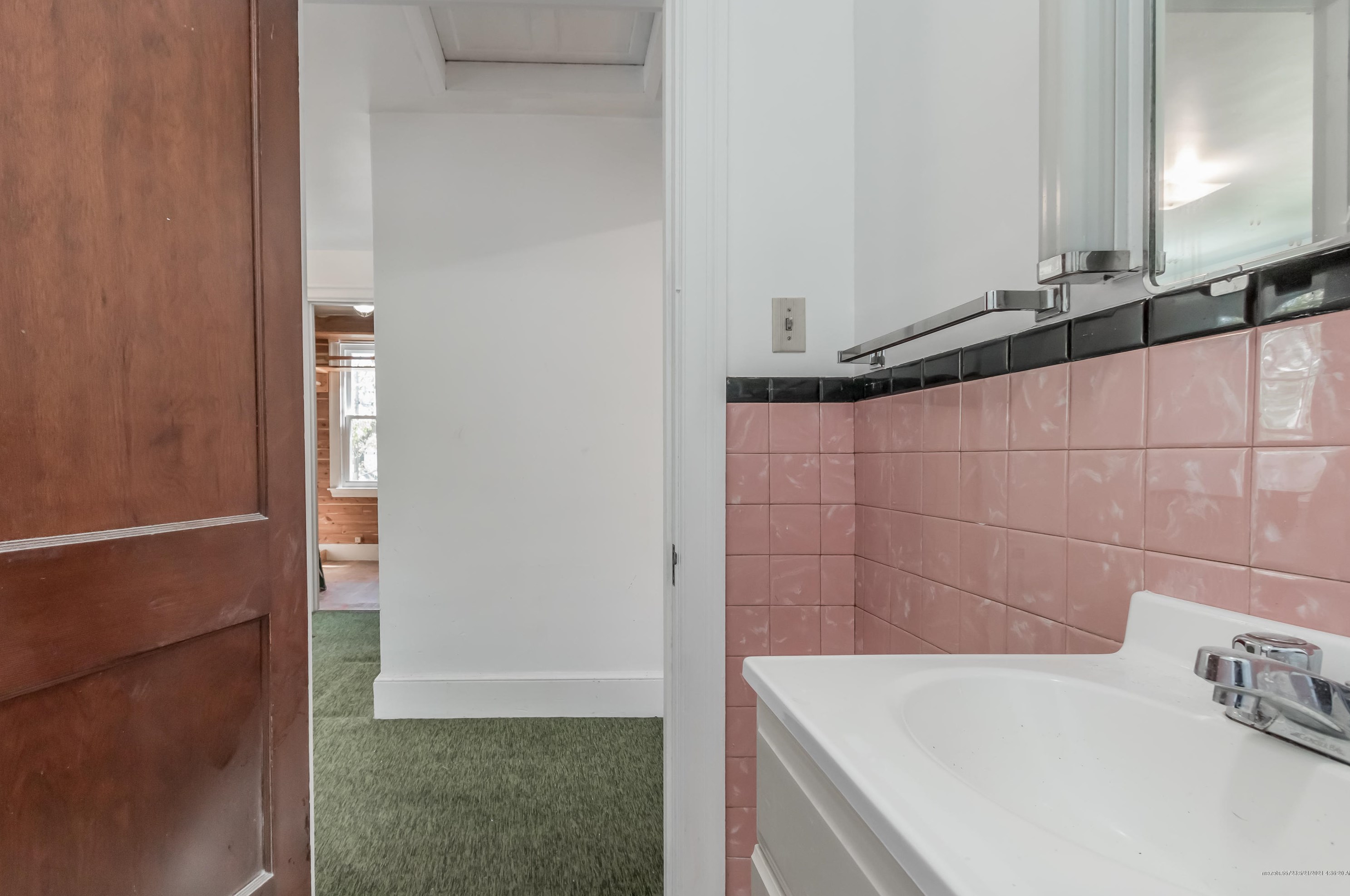 27 Middle St, Westbrook ME  04092-3346 exterior