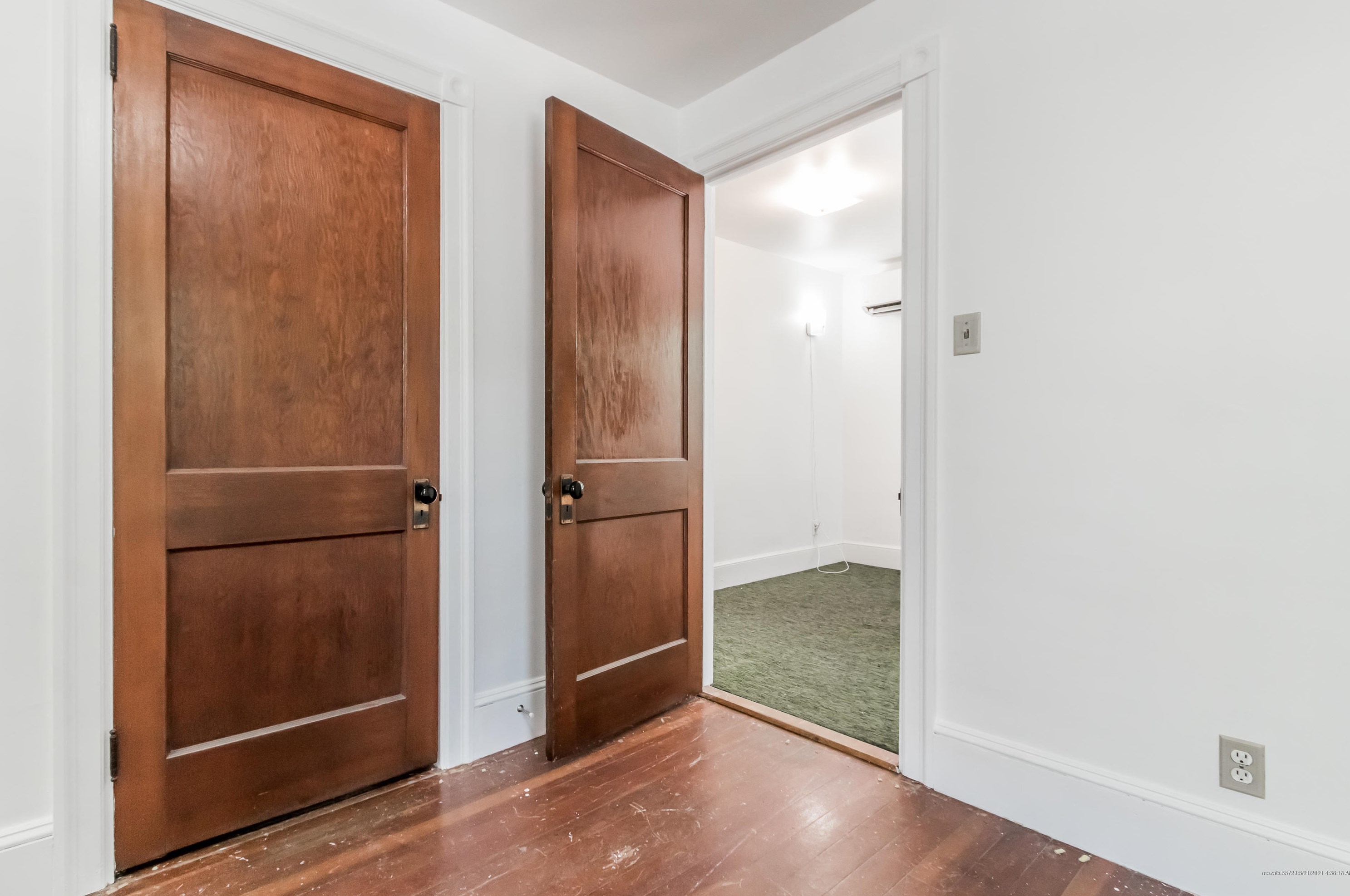 27 Middle St, Westbrook ME  04092-3346 exterior