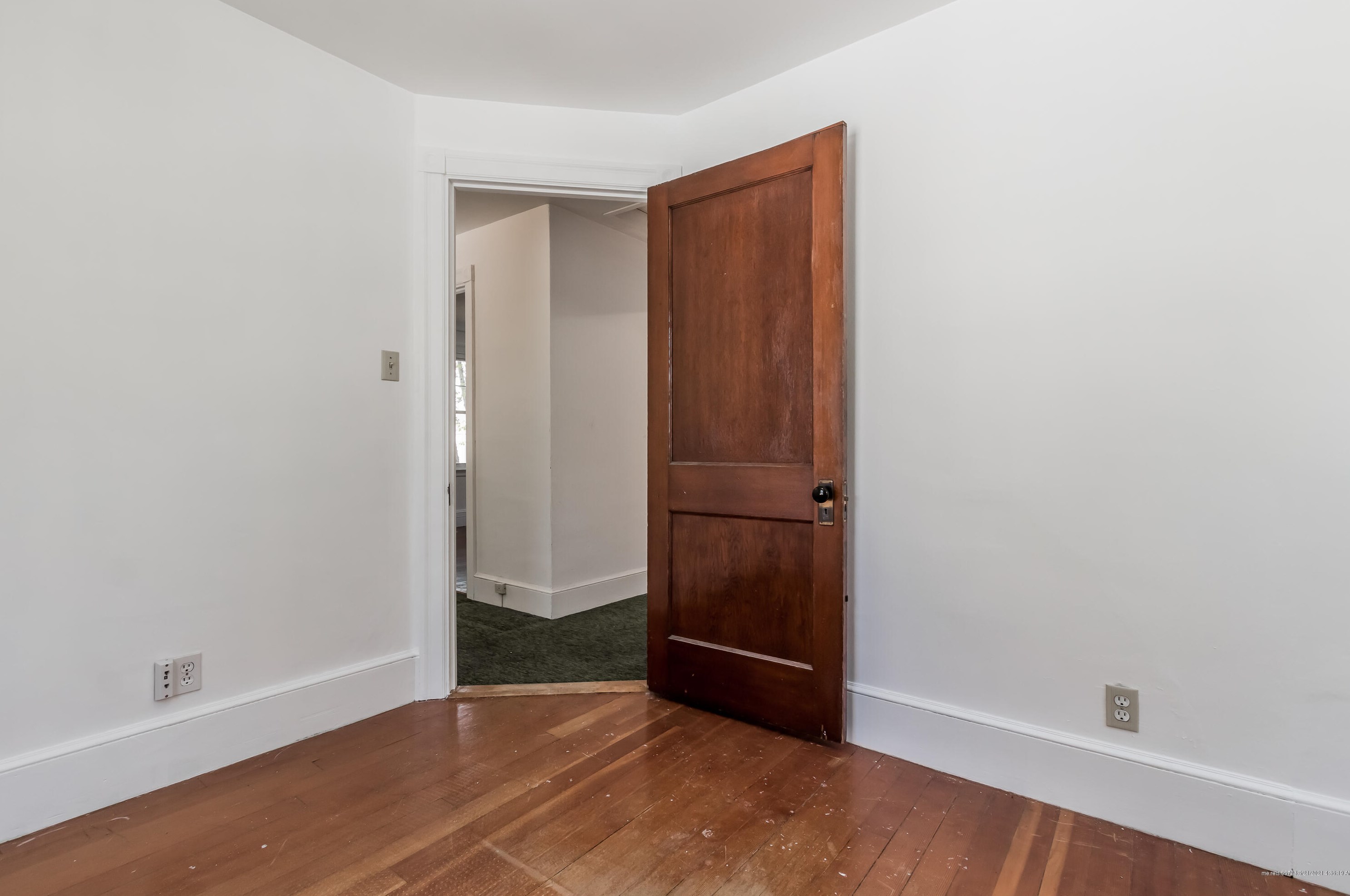 27 Middle St, Westbrook ME  04092-3346 exterior