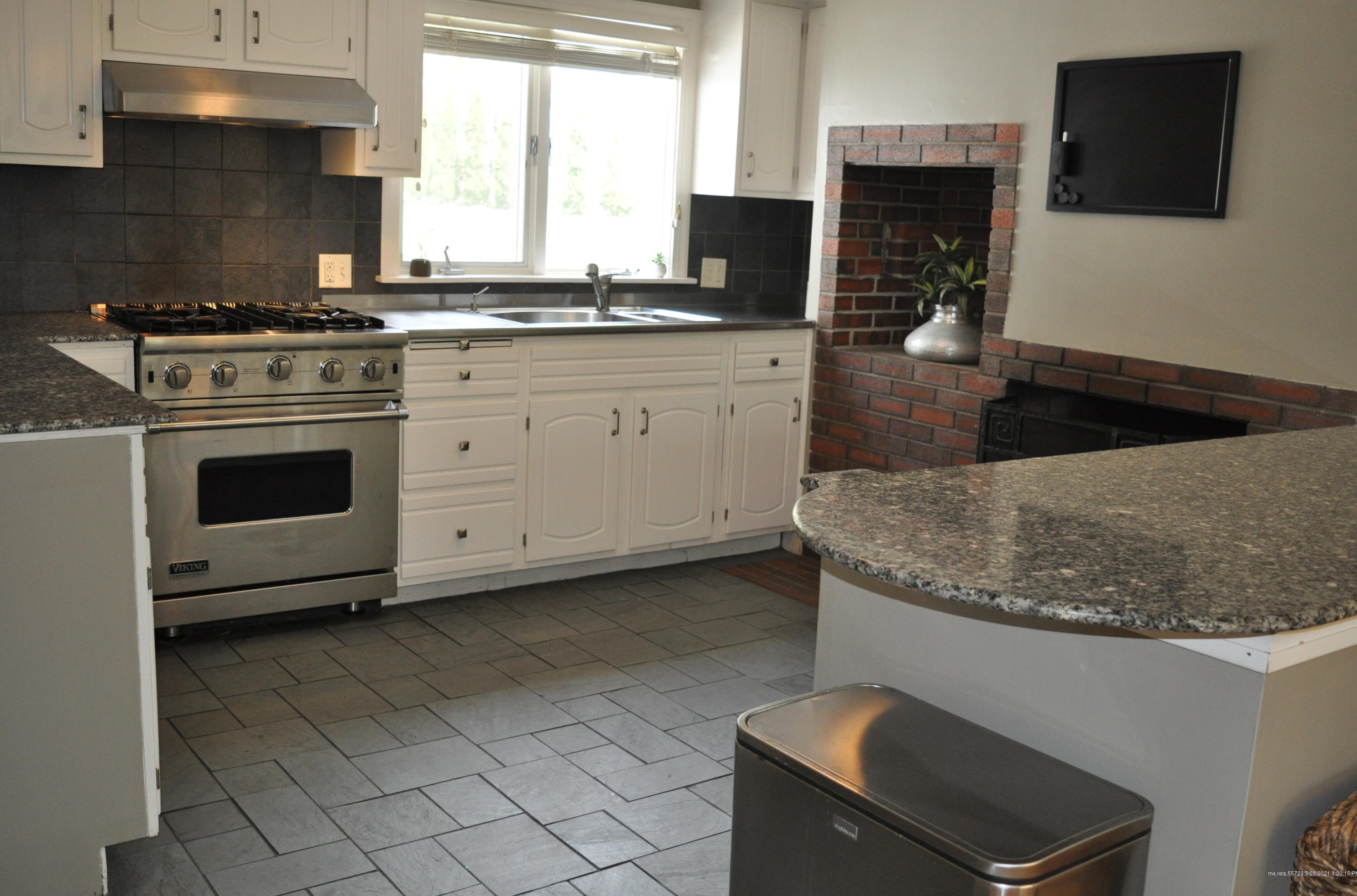 14 Ledge Rd, Portland ME  04110-1107 exterior