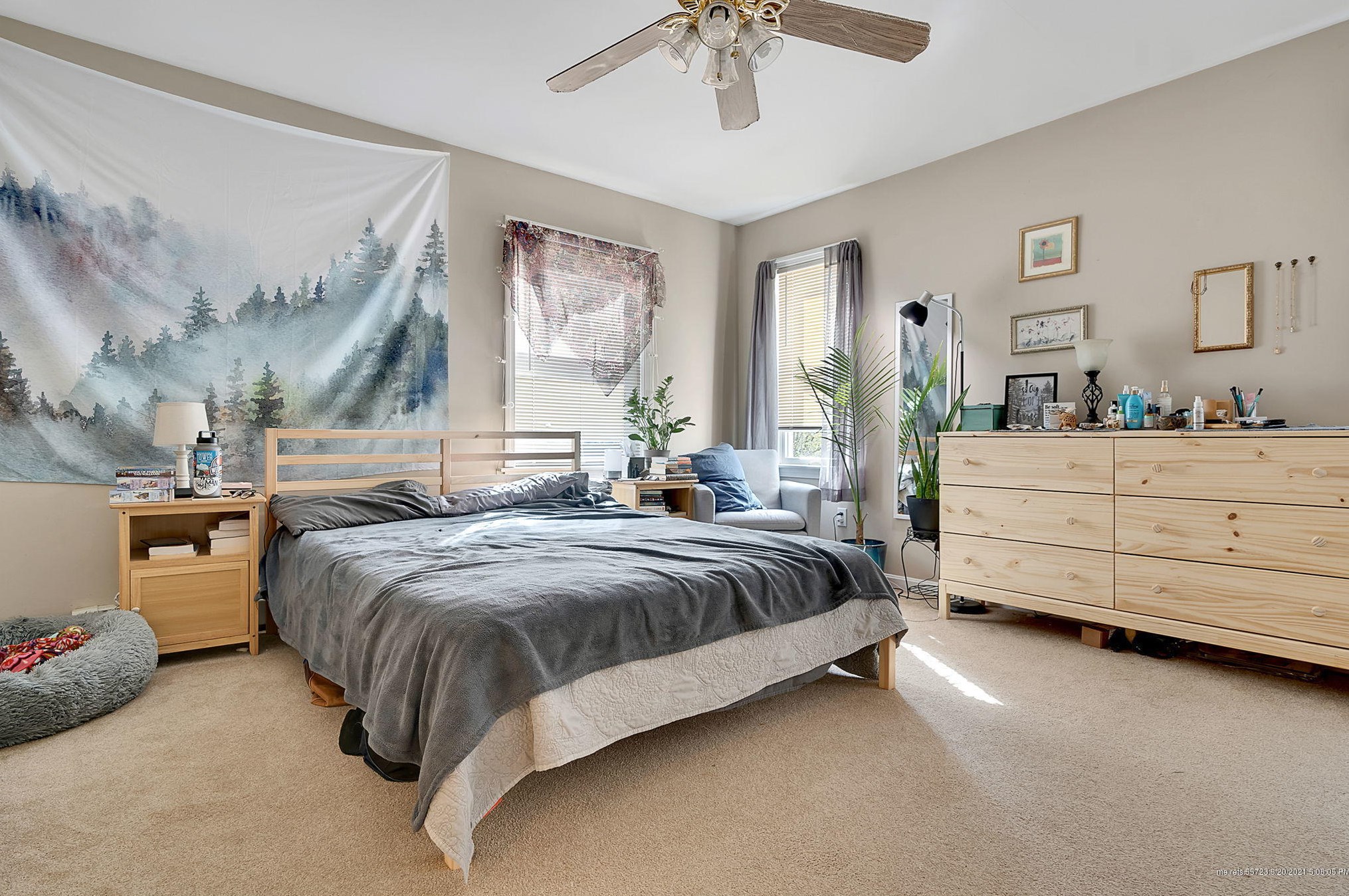 8 Victoria Ln, Portland ME  04105-2541 exterior