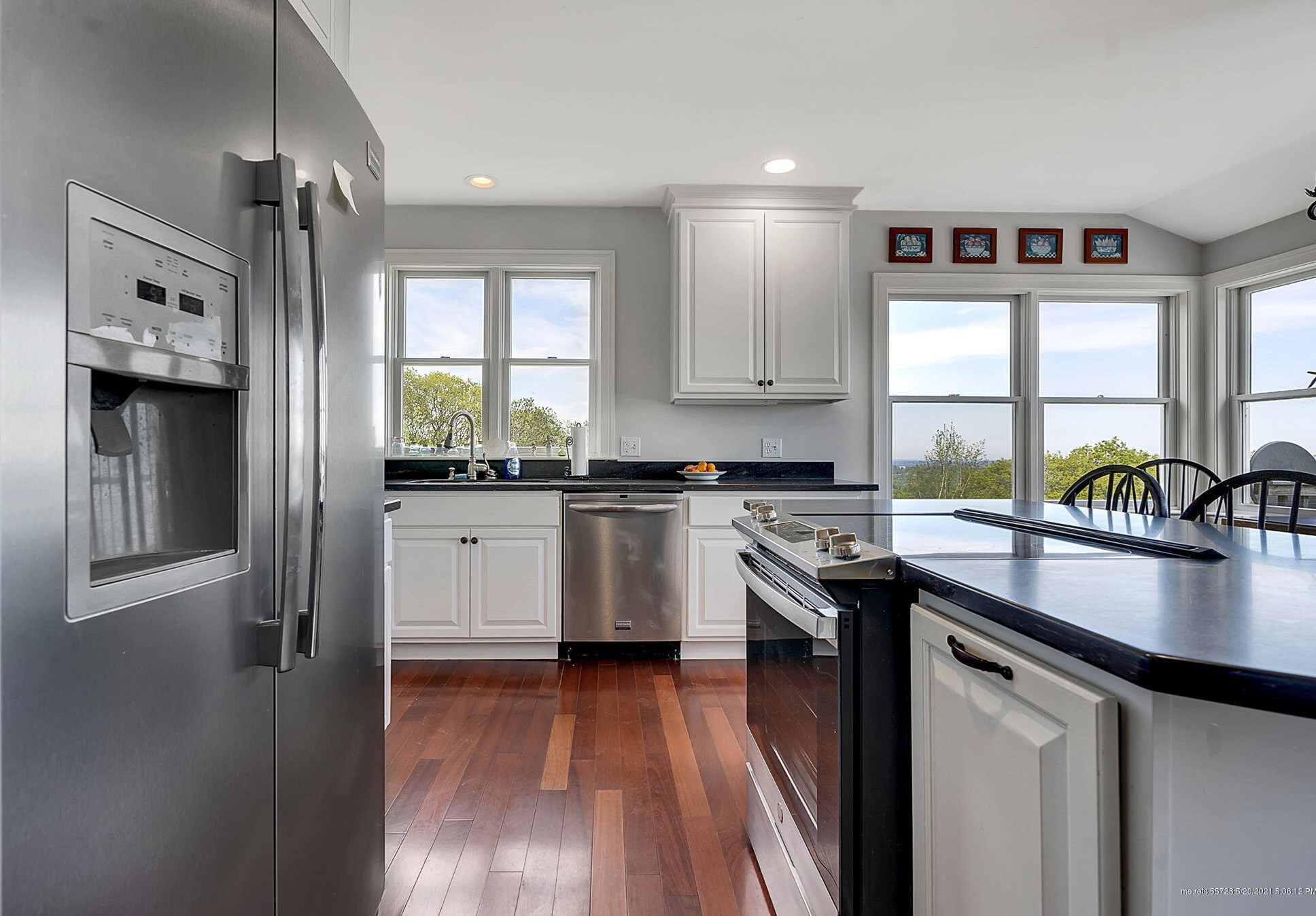 8 Victoria Ln, Portland ME  04105-2541 exterior