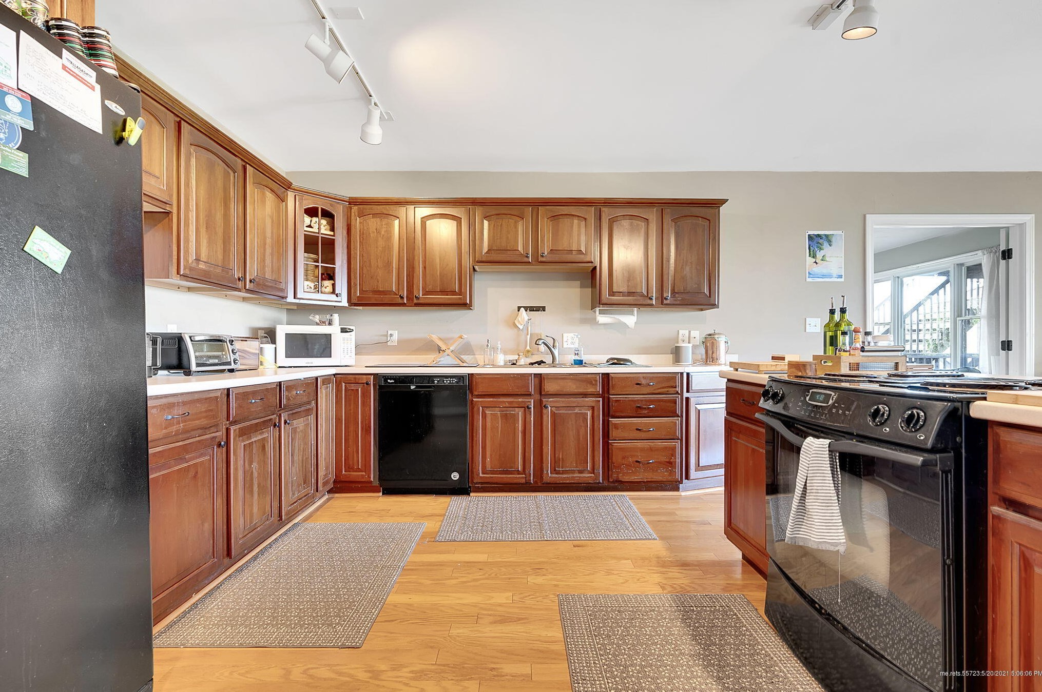 8 Victoria Ln, Portland ME  04105-2541 exterior