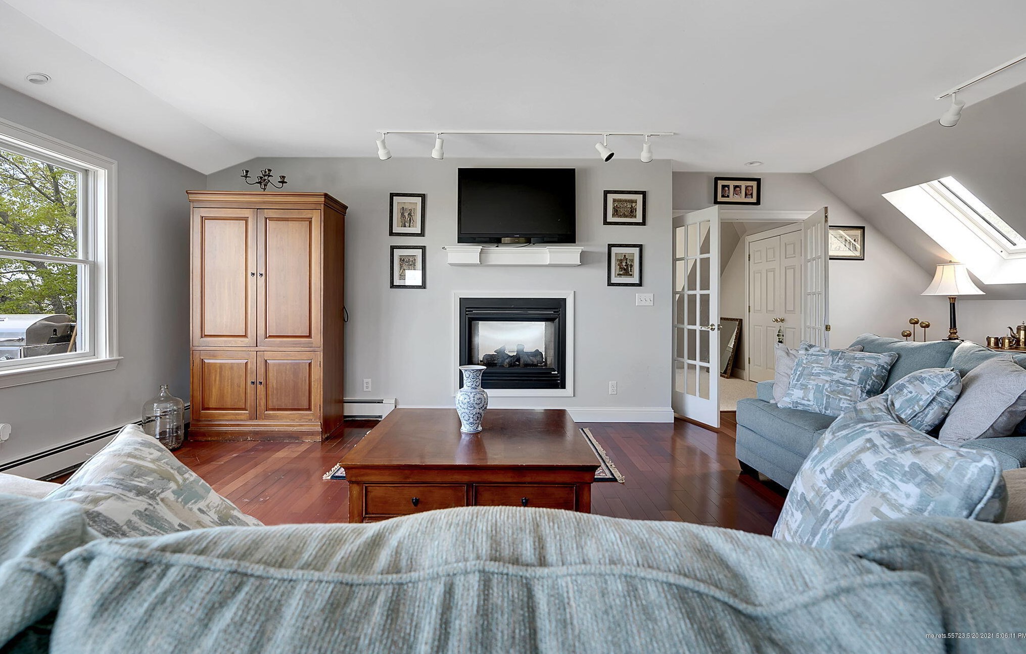 8 Victoria Ln, Portland ME  04105-2541 exterior