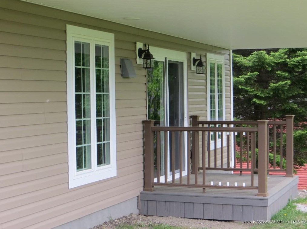 248 Pleasant St, Fort Kent ME  04743-1504 exterior