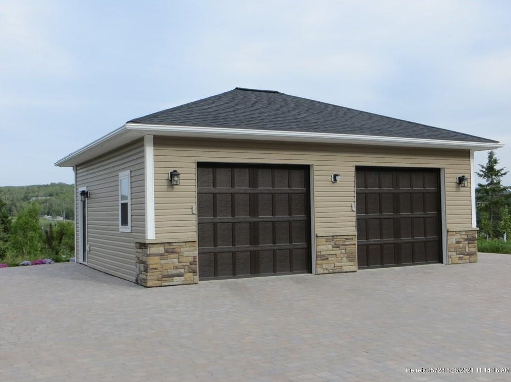 248 Pleasant St, Fort Kent ME  04743-1504 exterior