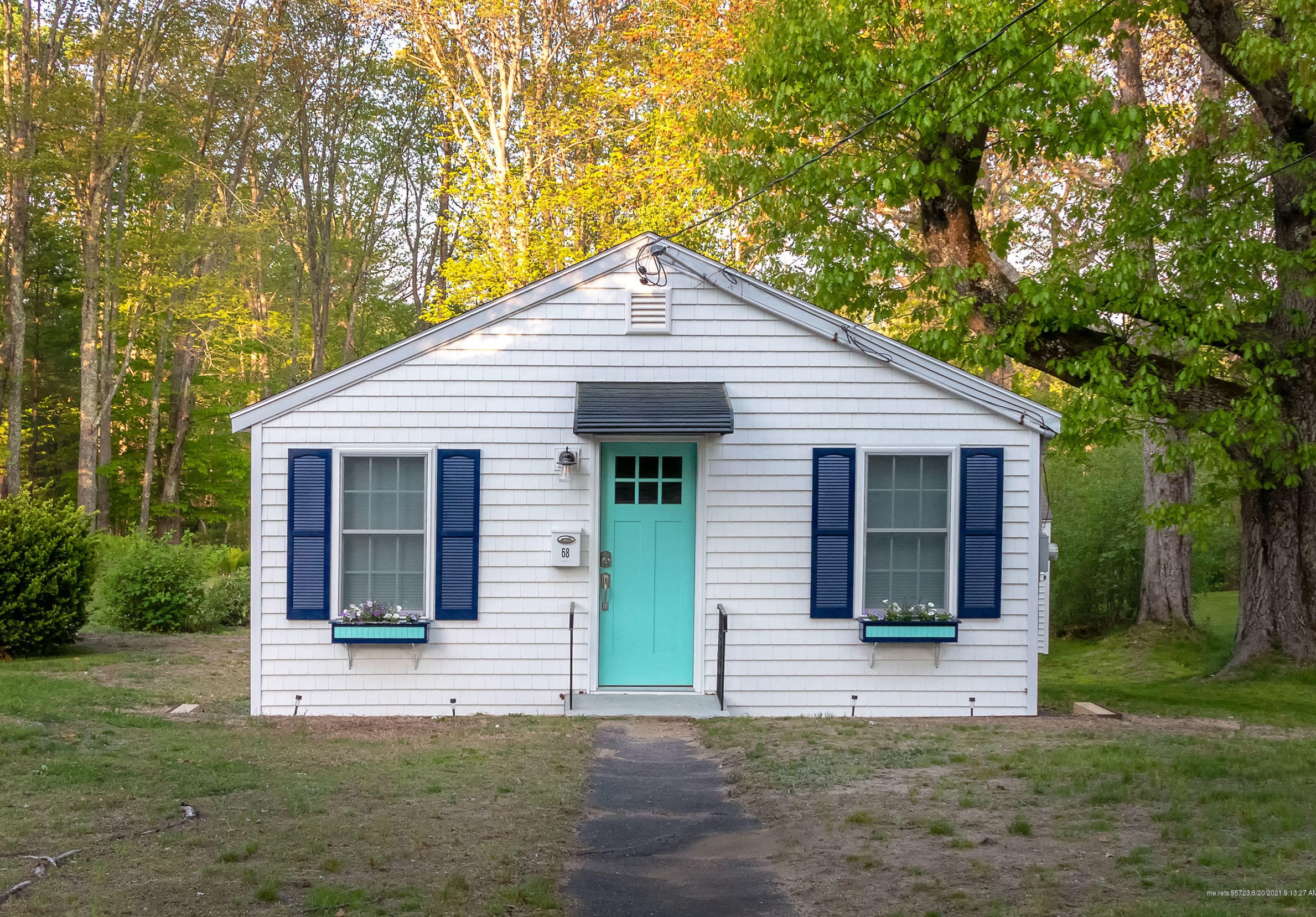 68 Fletcher St, Kennebunk ME  04043-6711 exterior
