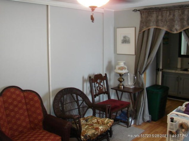 282 Main St, Madison ME  04950-4207 exterior