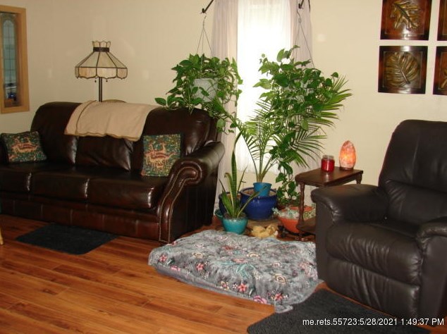 282 Main St, Madison ME  04950-4207 exterior