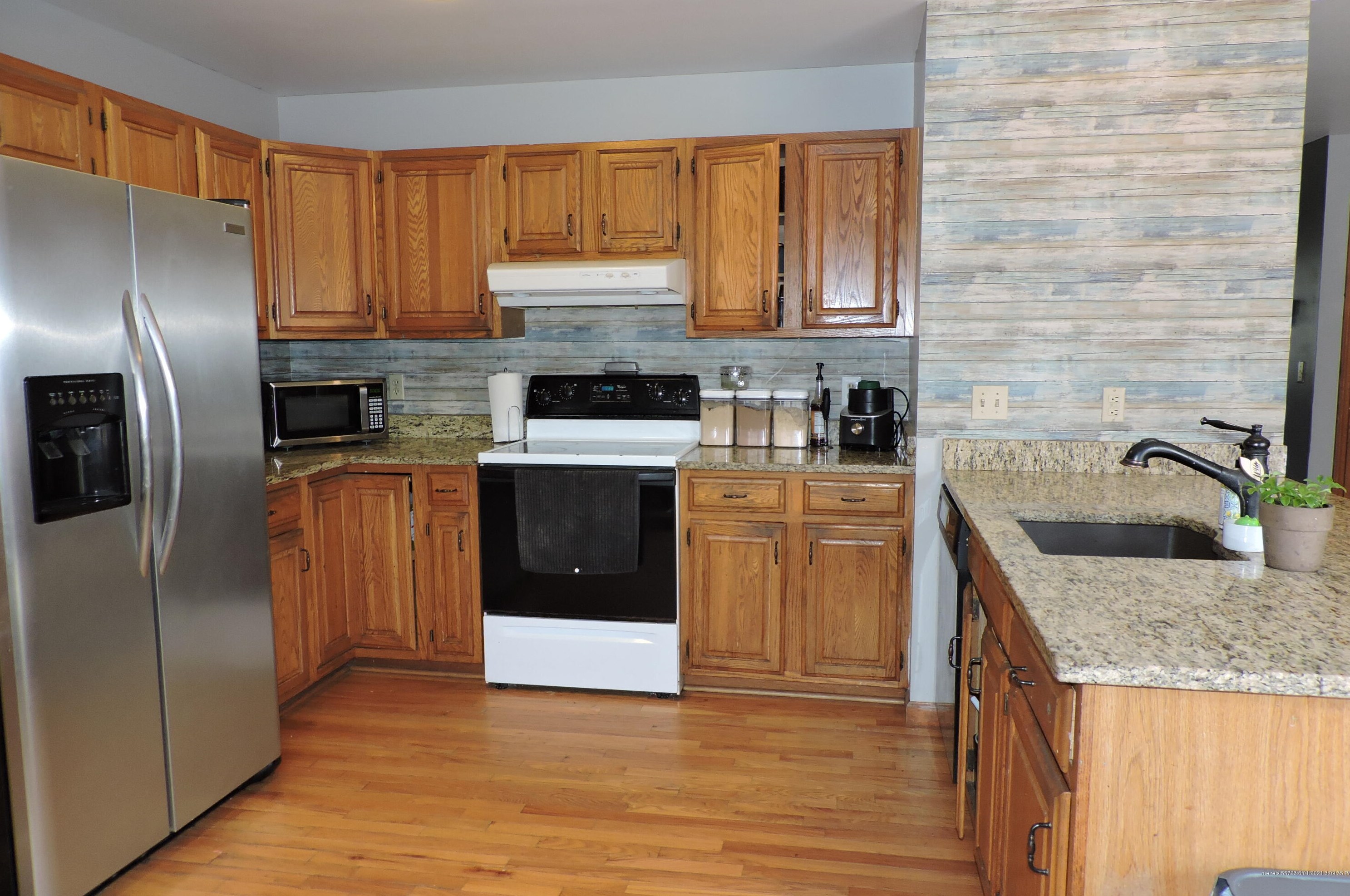 3 Ashley Ter, Waterville ME  04901-4100 exterior