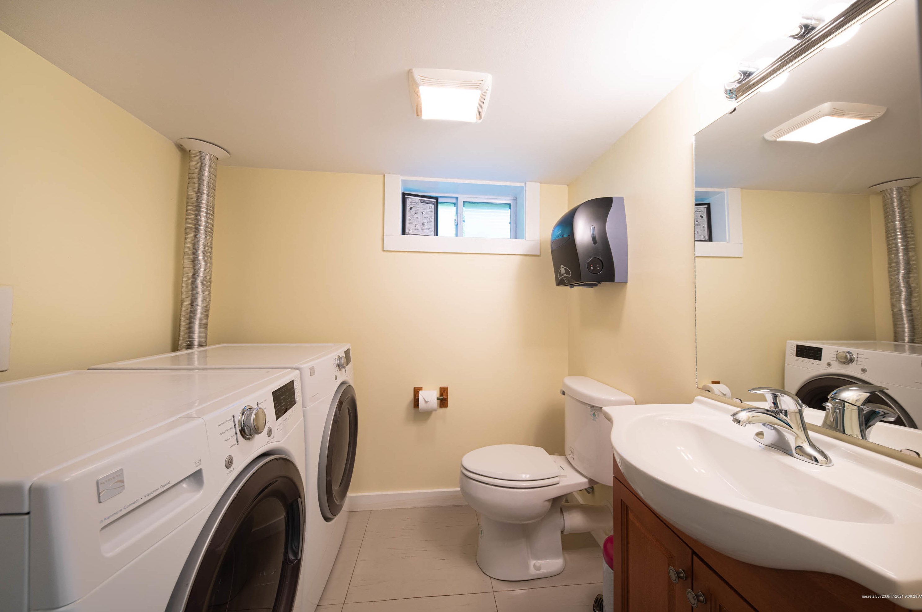 59 Oriole St, Westbrook ME  04092-3813 exterior