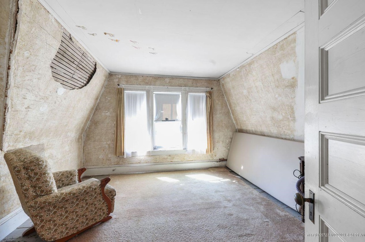 15 Cleveland St, Saco ME  04072-2818 exterior