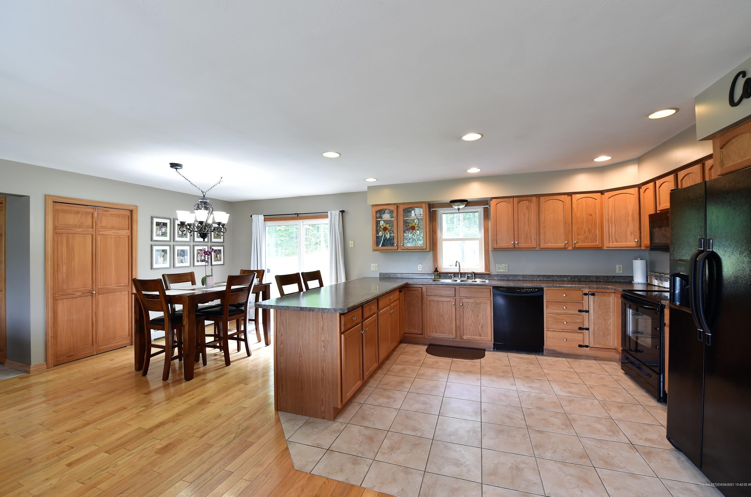 50 Winter St, Lincoln ME  04457-1256 exterior