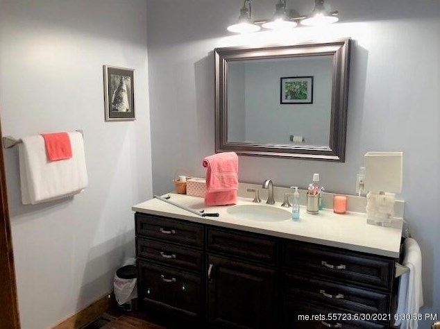 10 Holmes Rd, Sebec ME  04426-3748 exterior