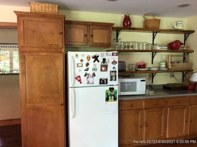 10 Holmes Rd, Sebec ME  04426-3748 exterior