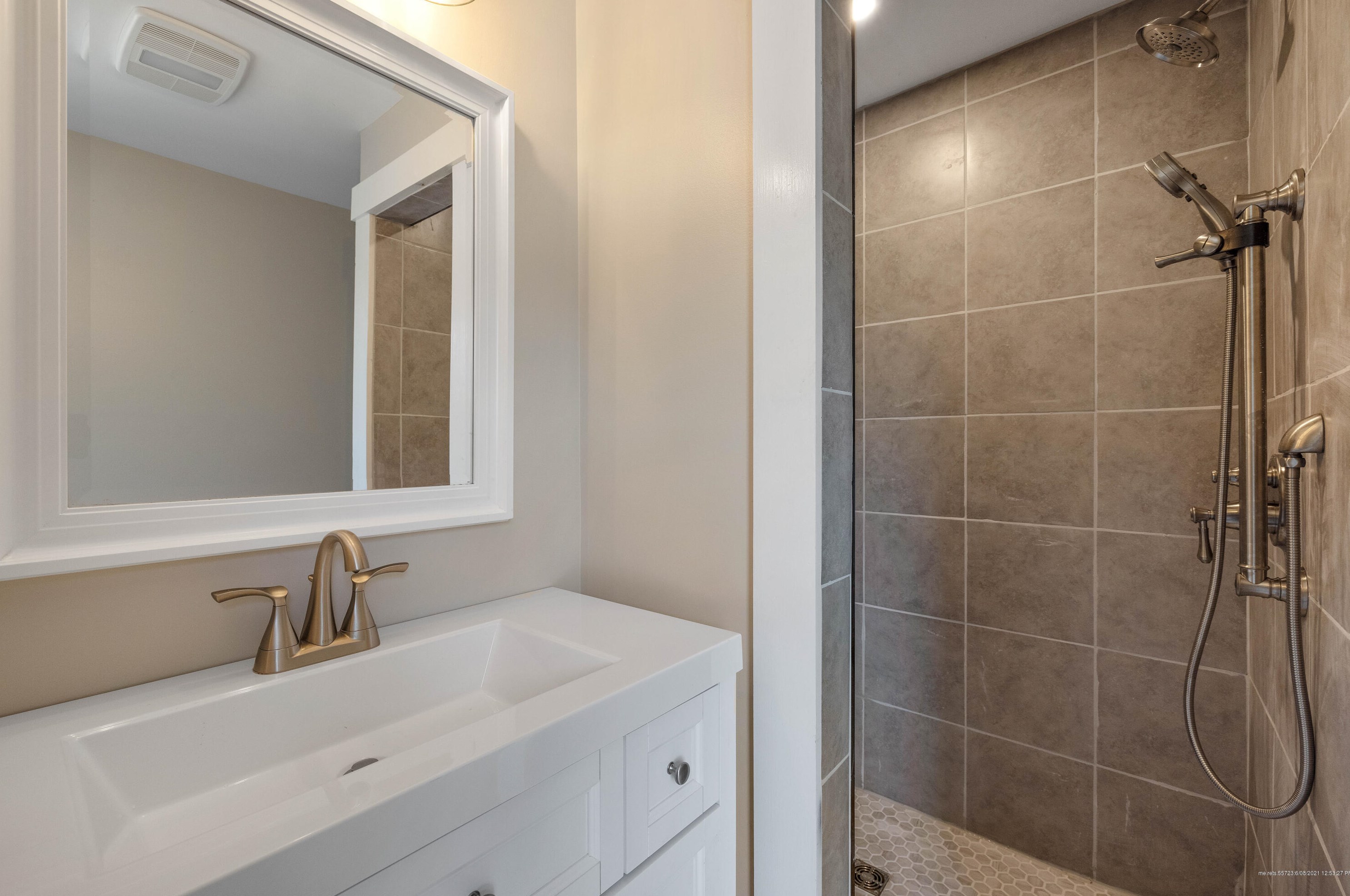 464 Libby Ave, Gorham ME  04038-2525 exterior