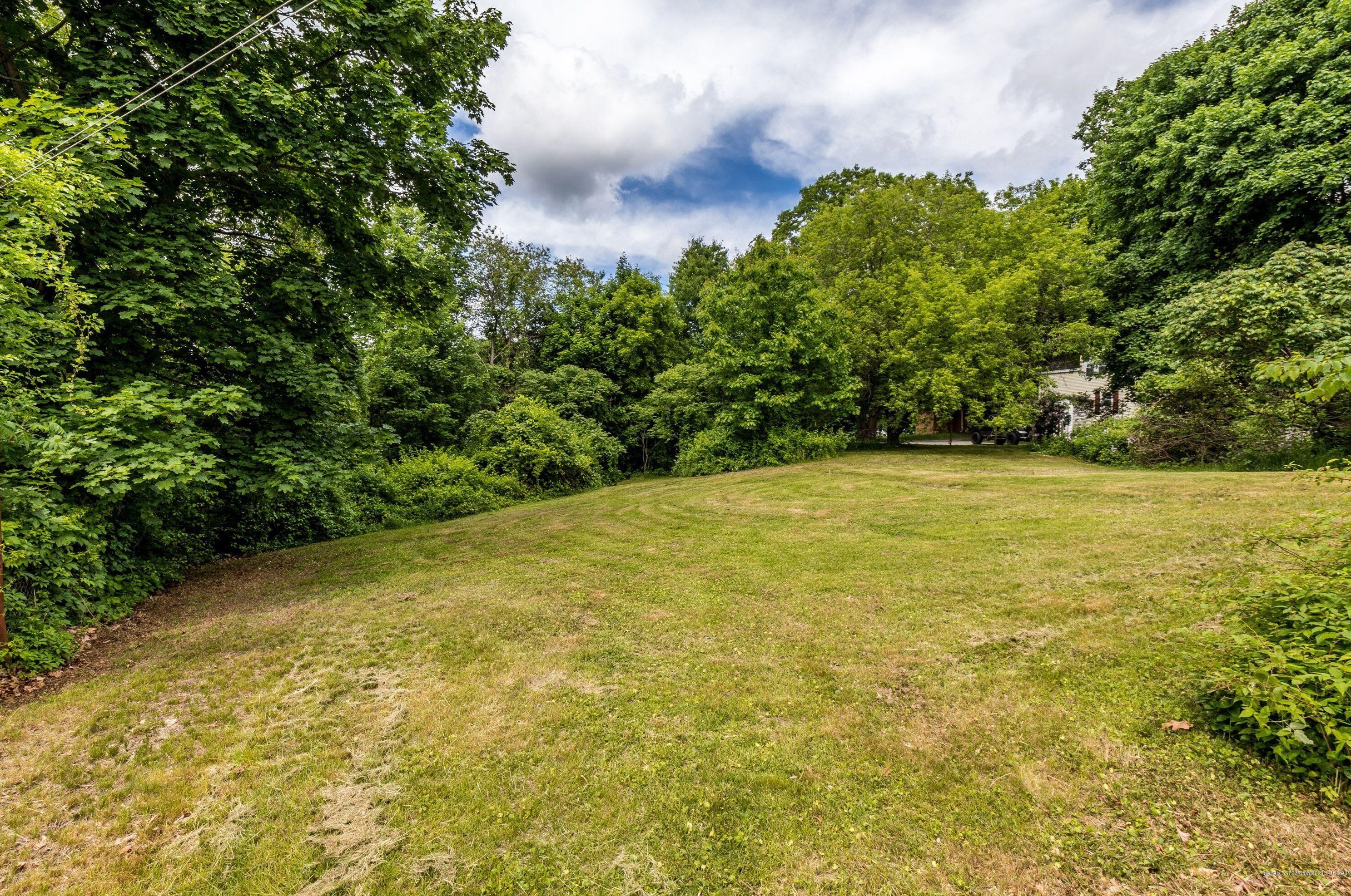 11 Androscoggin St, Windham ME  04062-4111 exterior