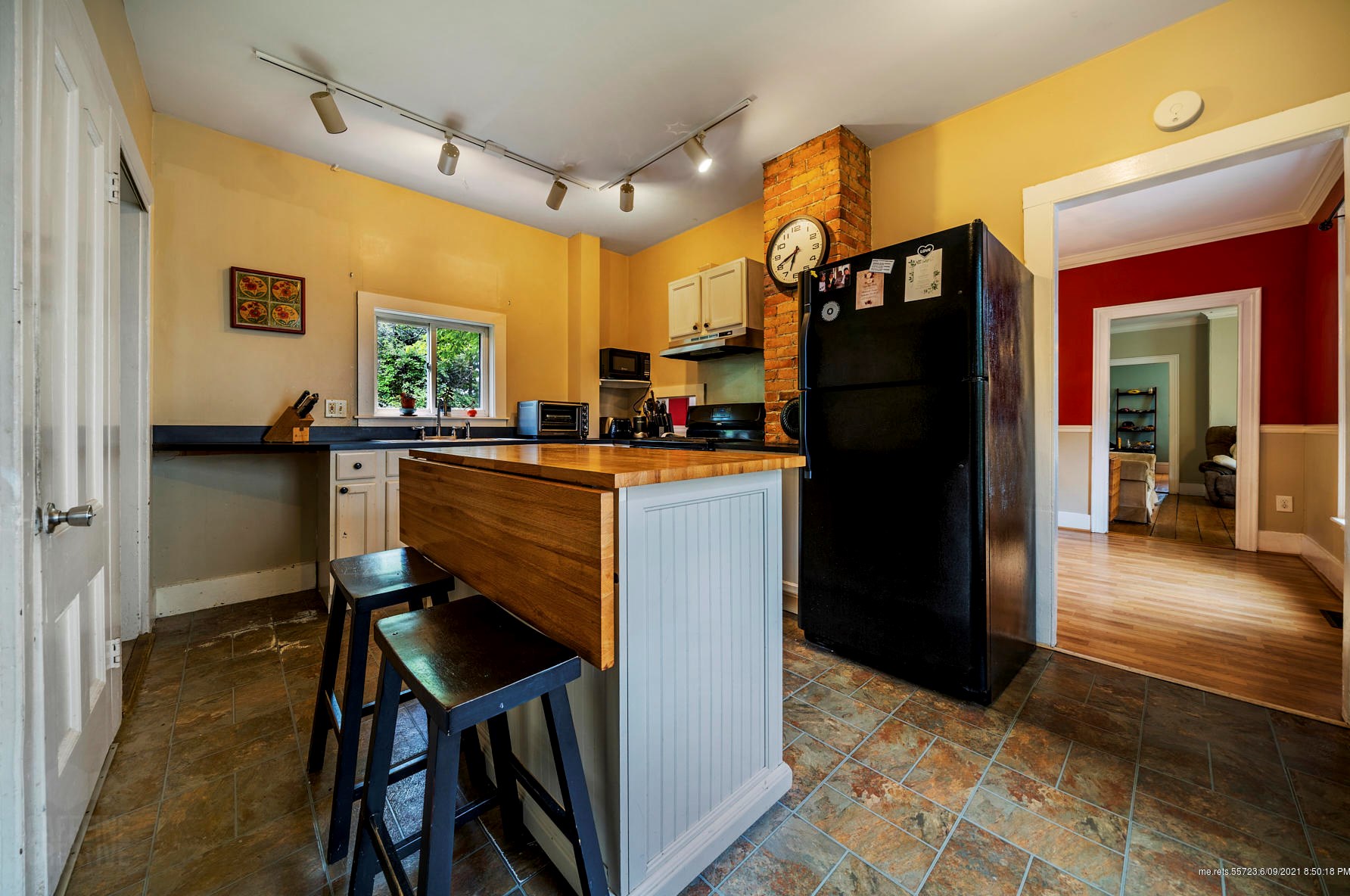 81 Sherwood St, Portland ME  04103-5309 exterior