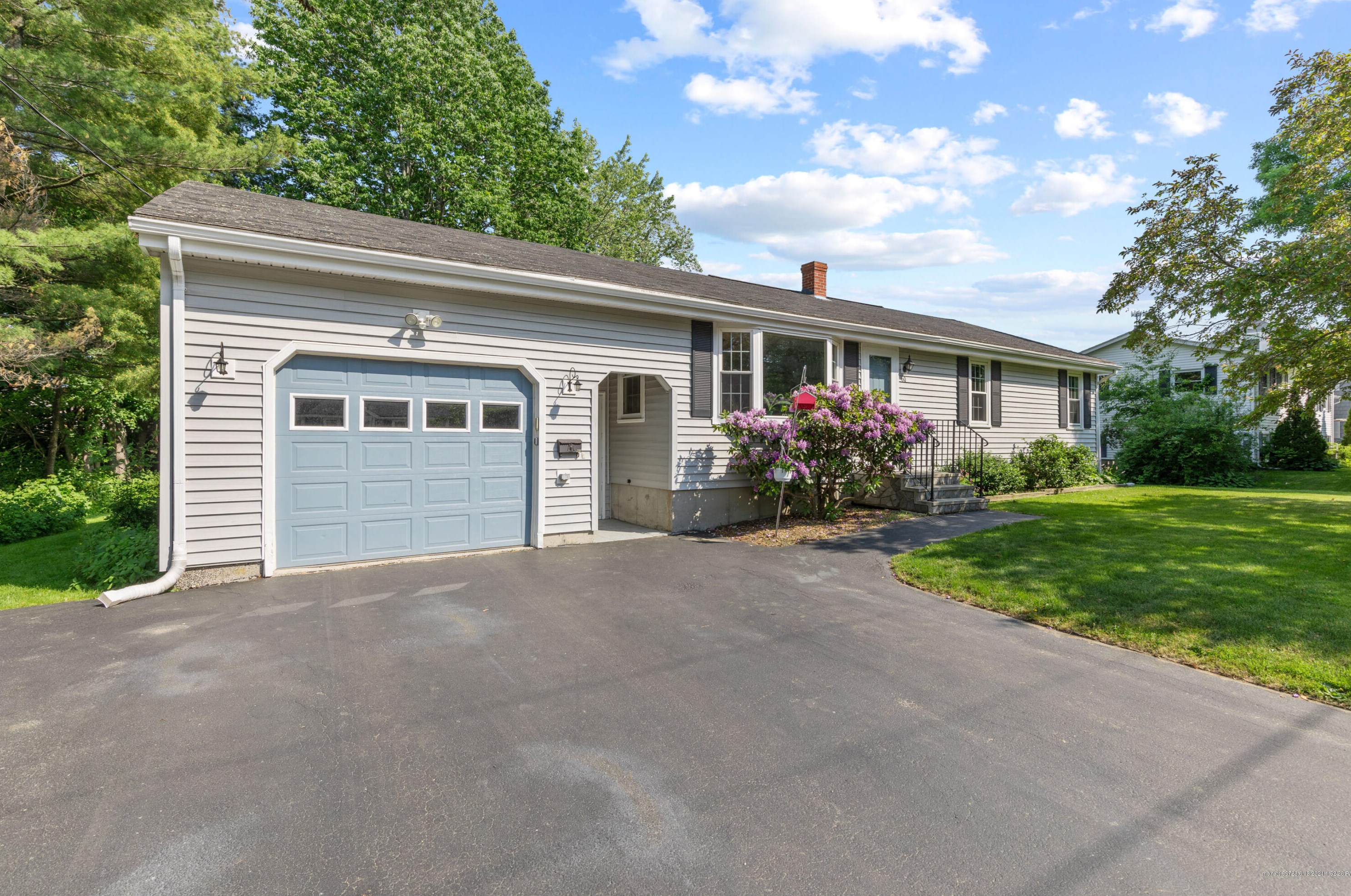 60 Colonial Rd, Westbrook ME  04092-4708 exterior