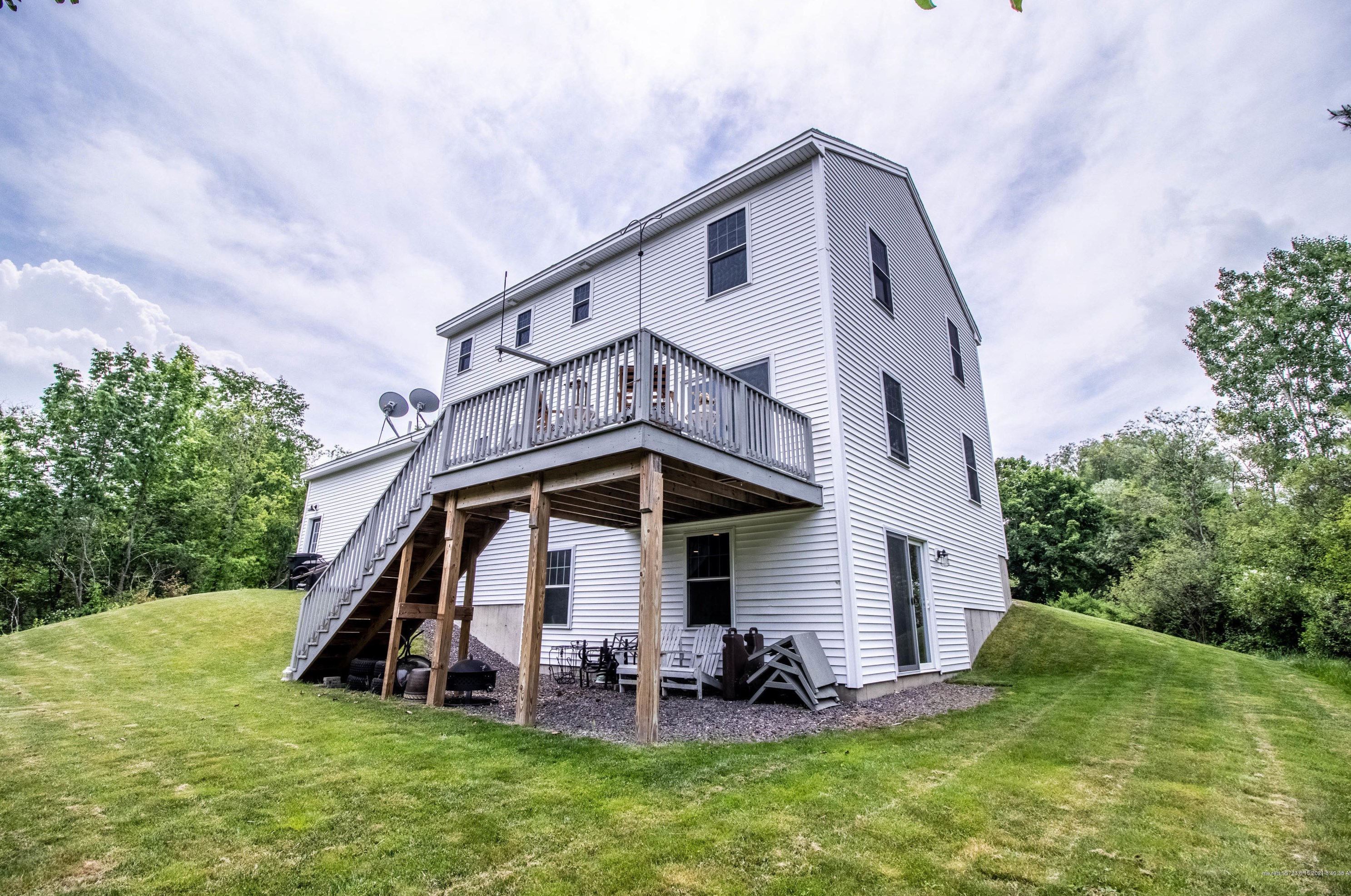 10 Louise St, Gorham ME  04038-1816 exterior