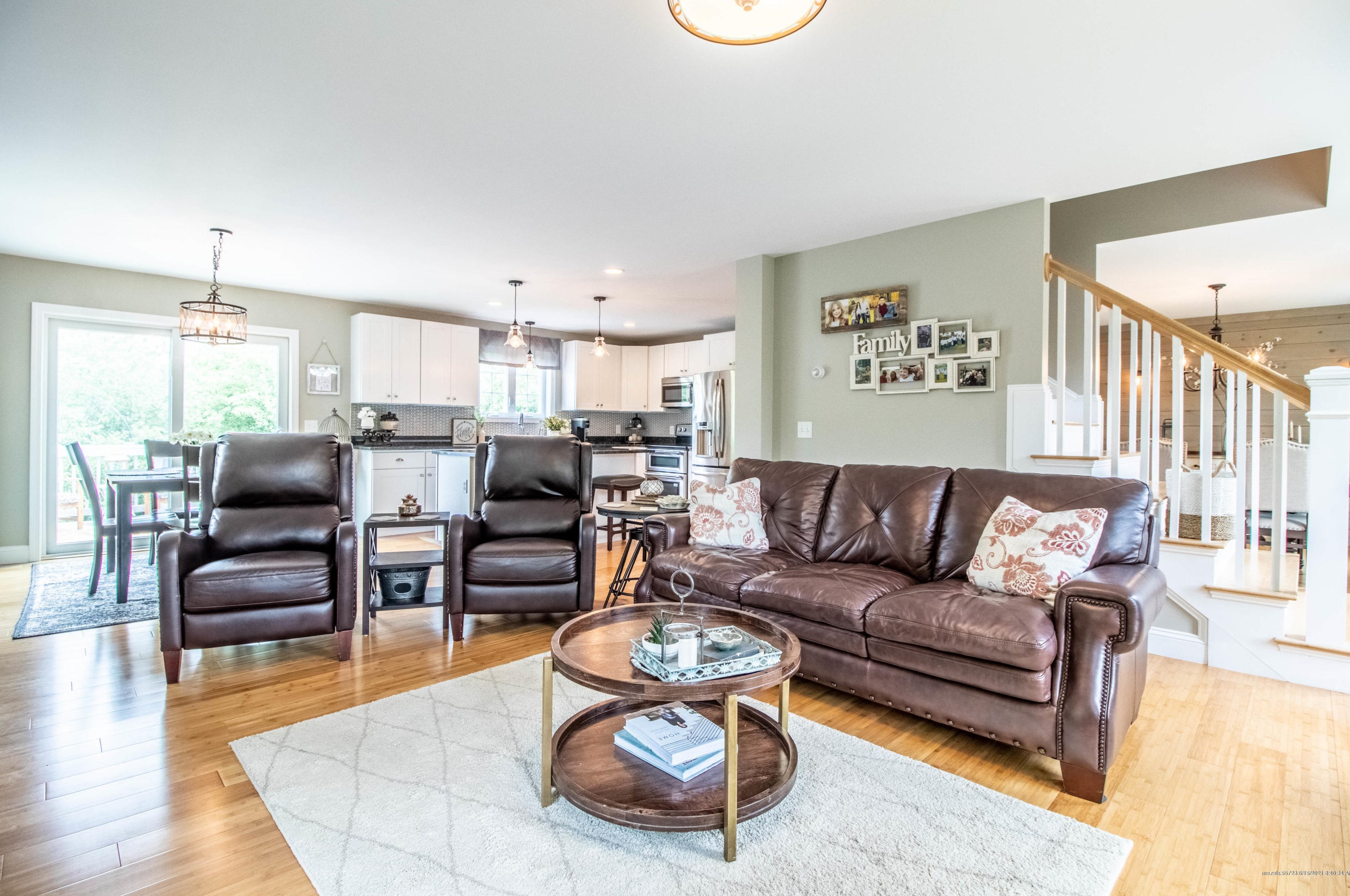 10 Louise St, Gorham ME  04038-1816 exterior