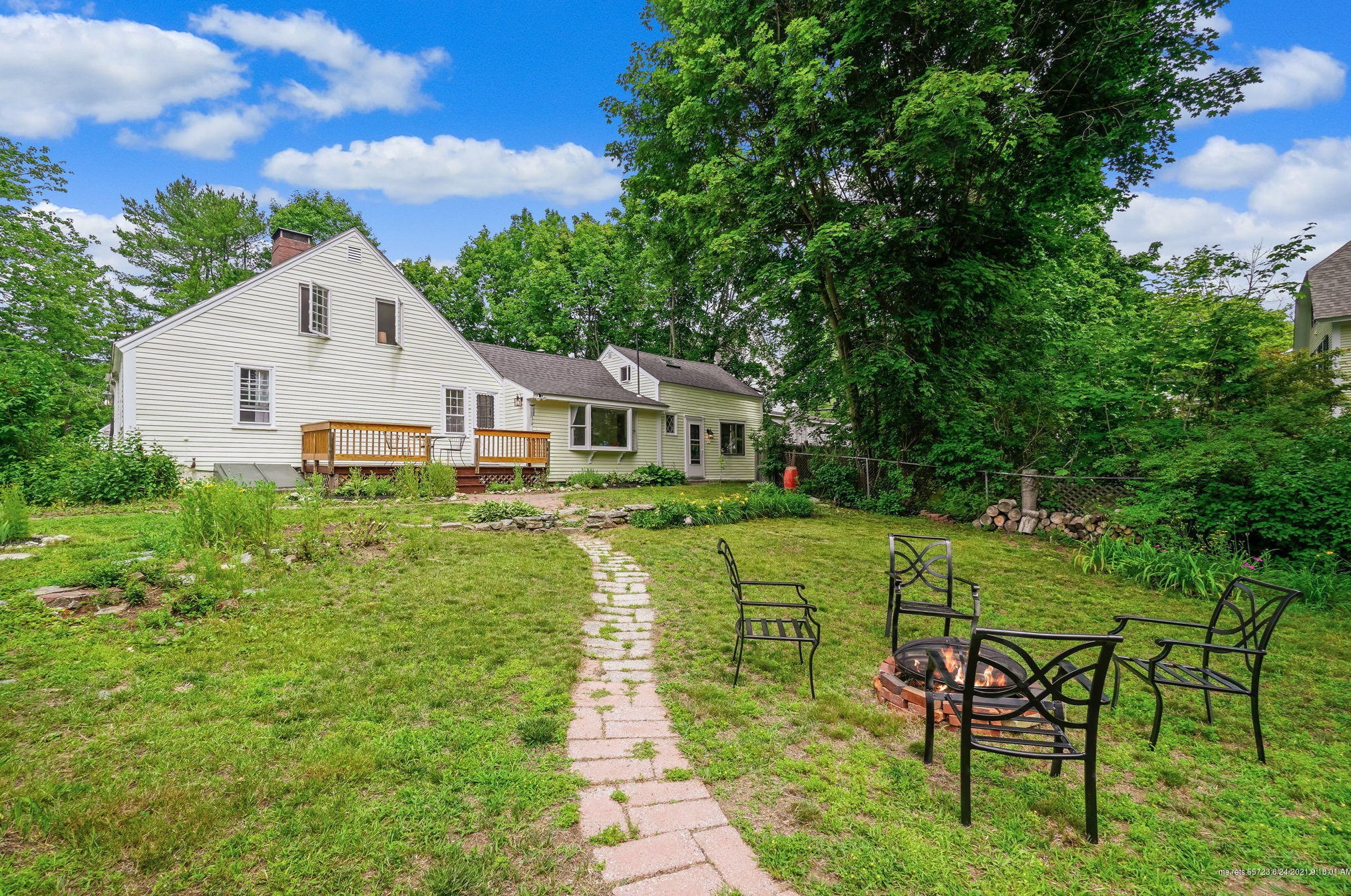 267 Foreside Rd, Portland ME  04105-1729 exterior