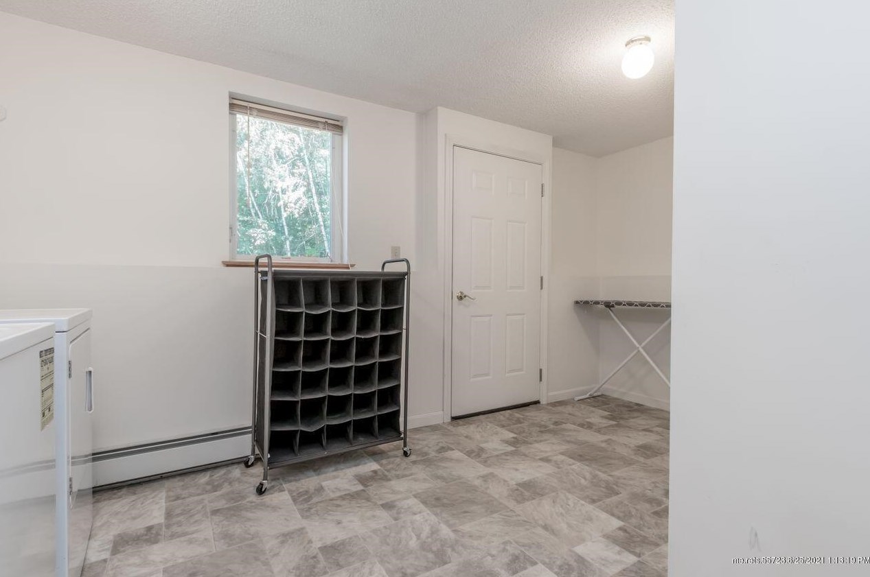 12 Garden Ln, Windham ME  04062-5047 exterior