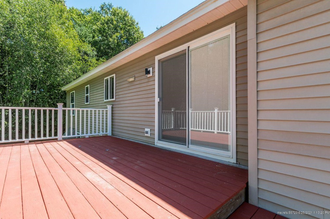 12 Garden Ln, Windham ME  04062-5047 exterior