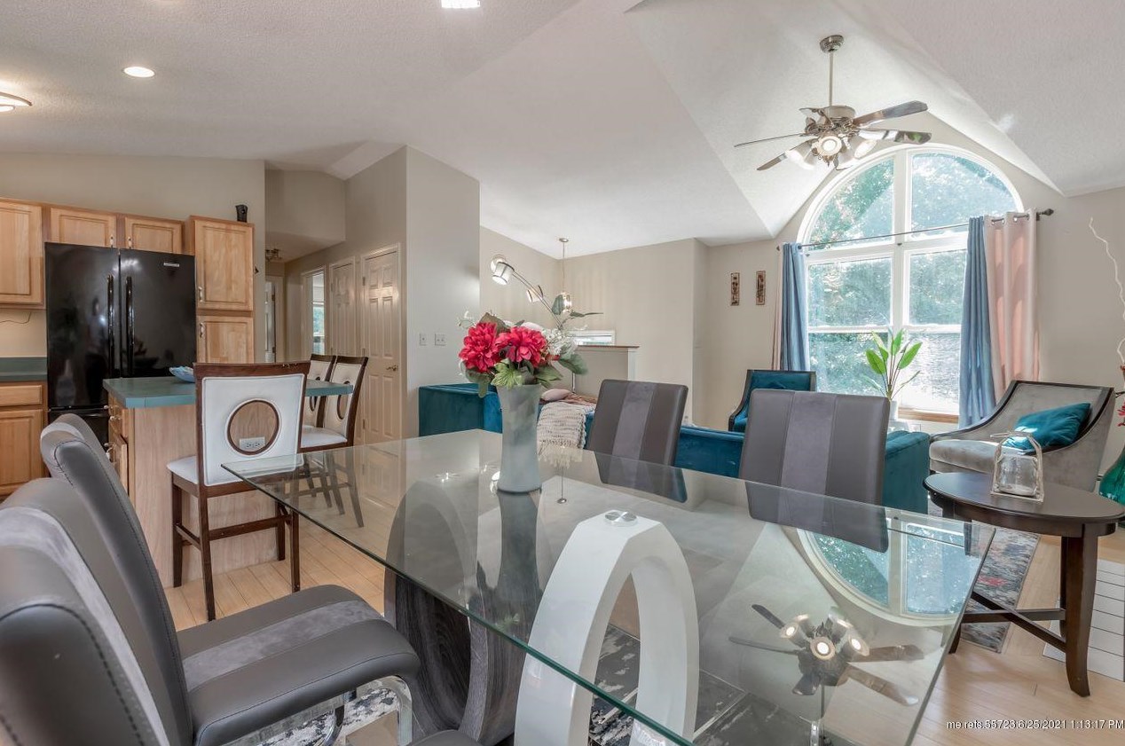 12 Garden Ln, Windham ME  04062-5047 exterior