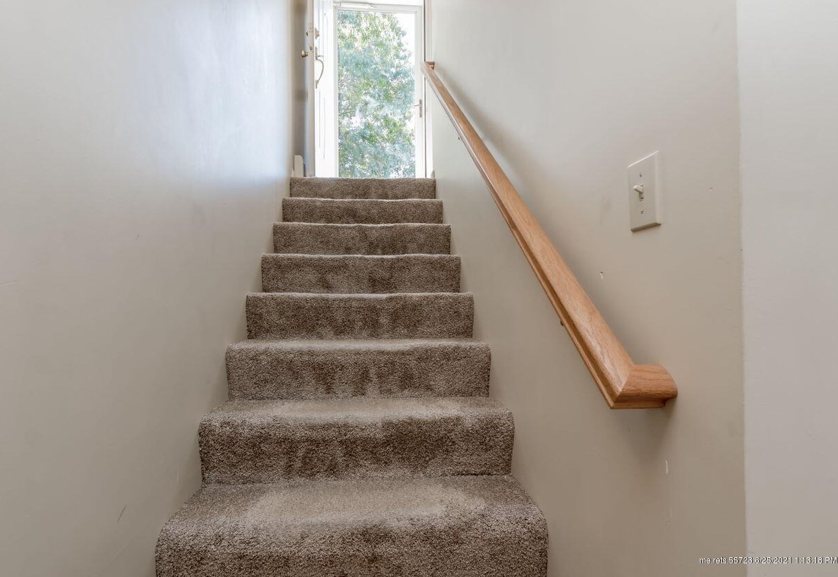 12 Garden Ln, Windham ME  04062-5047 exterior