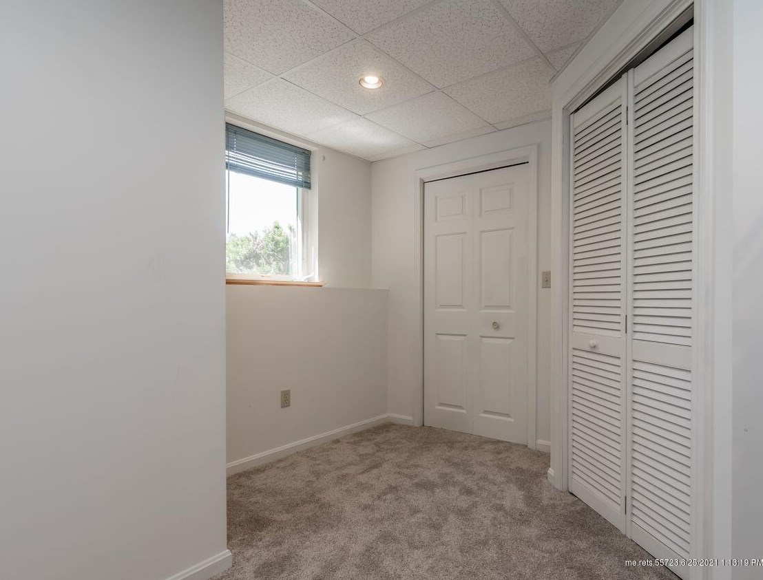 12 Garden Ln, Windham ME  04062-5047 exterior