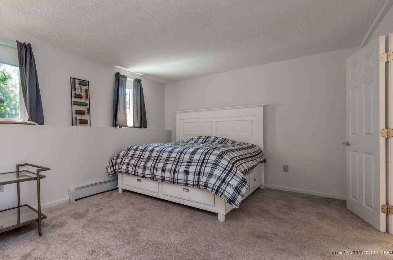 12 Garden Ln, Windham ME  04062-5047 exterior