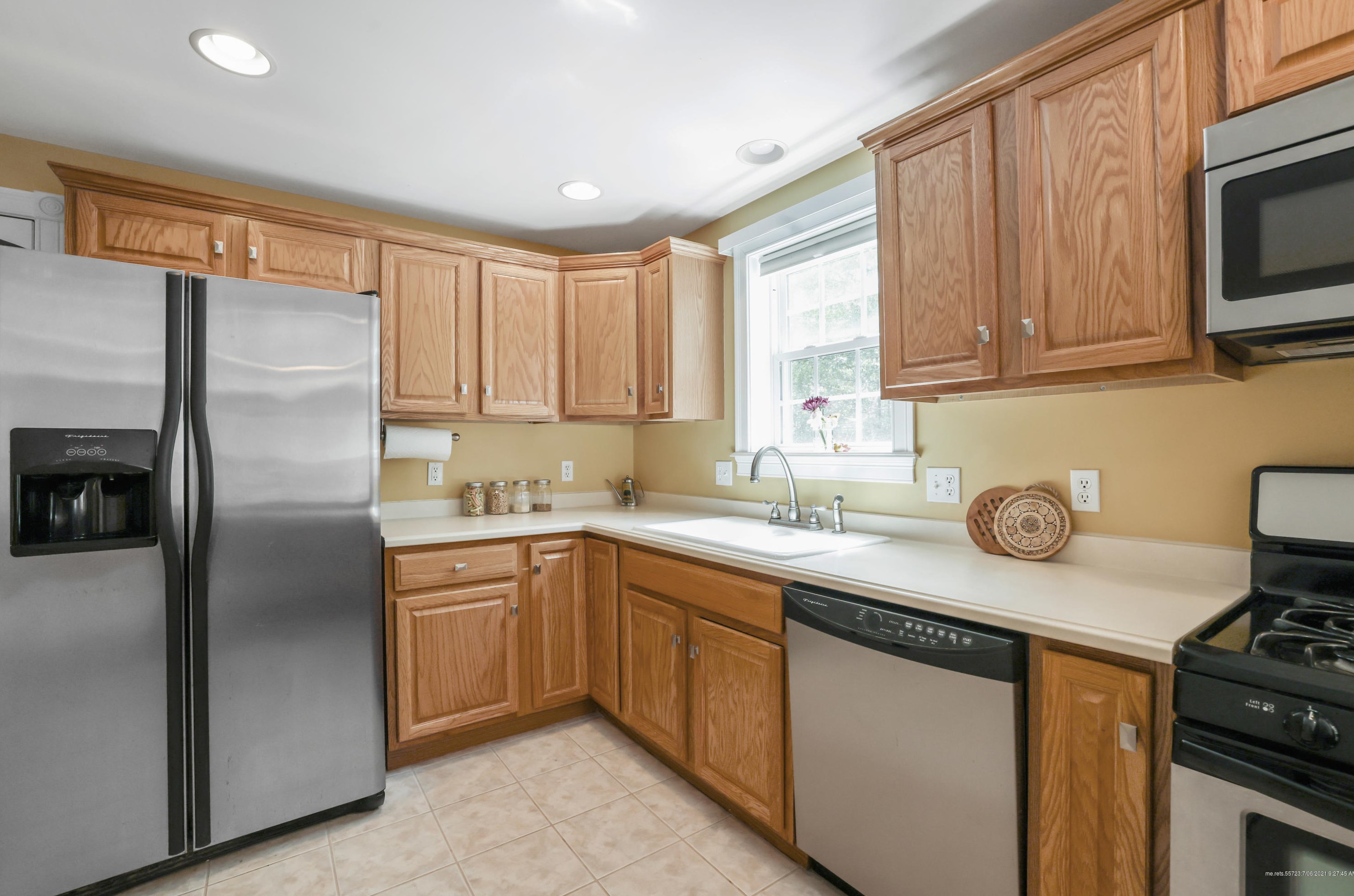 21 Annies Way, Gorham ME  04038-2391 exterior