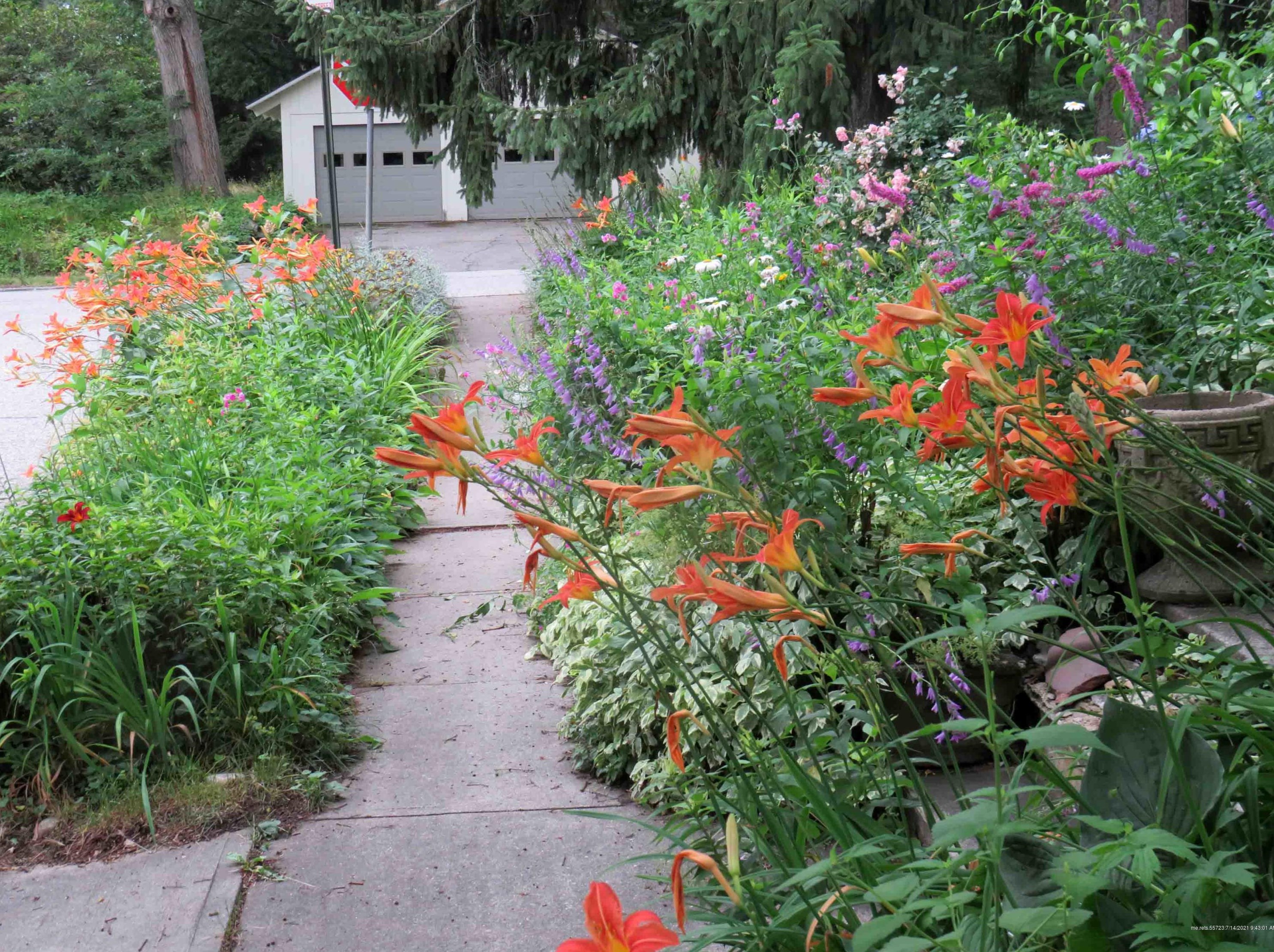 67 Highland St, Portland ME  04103-3007 exterior