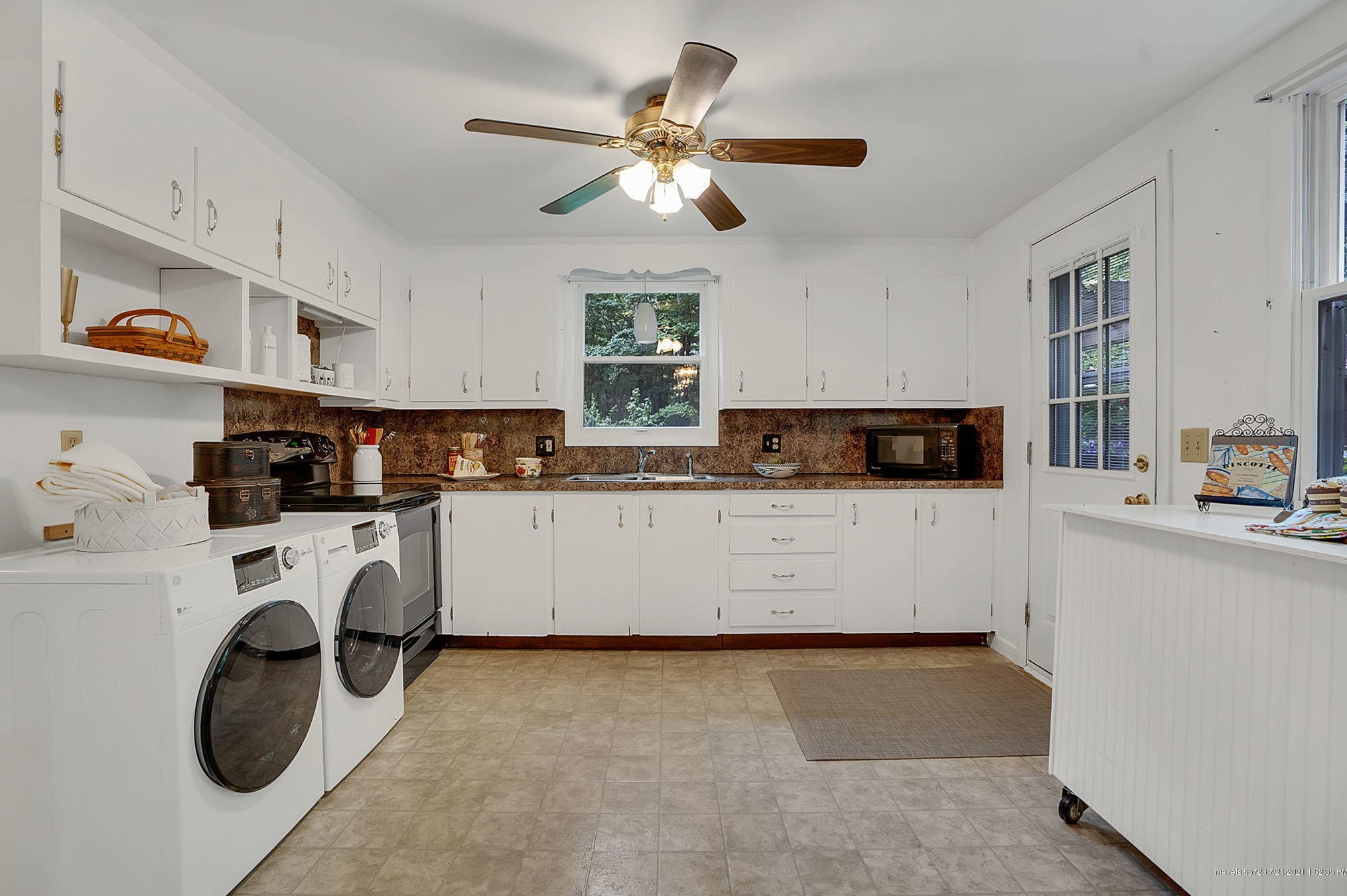 28 Collinwood Cir, Windham ME  04062-5156 exterior