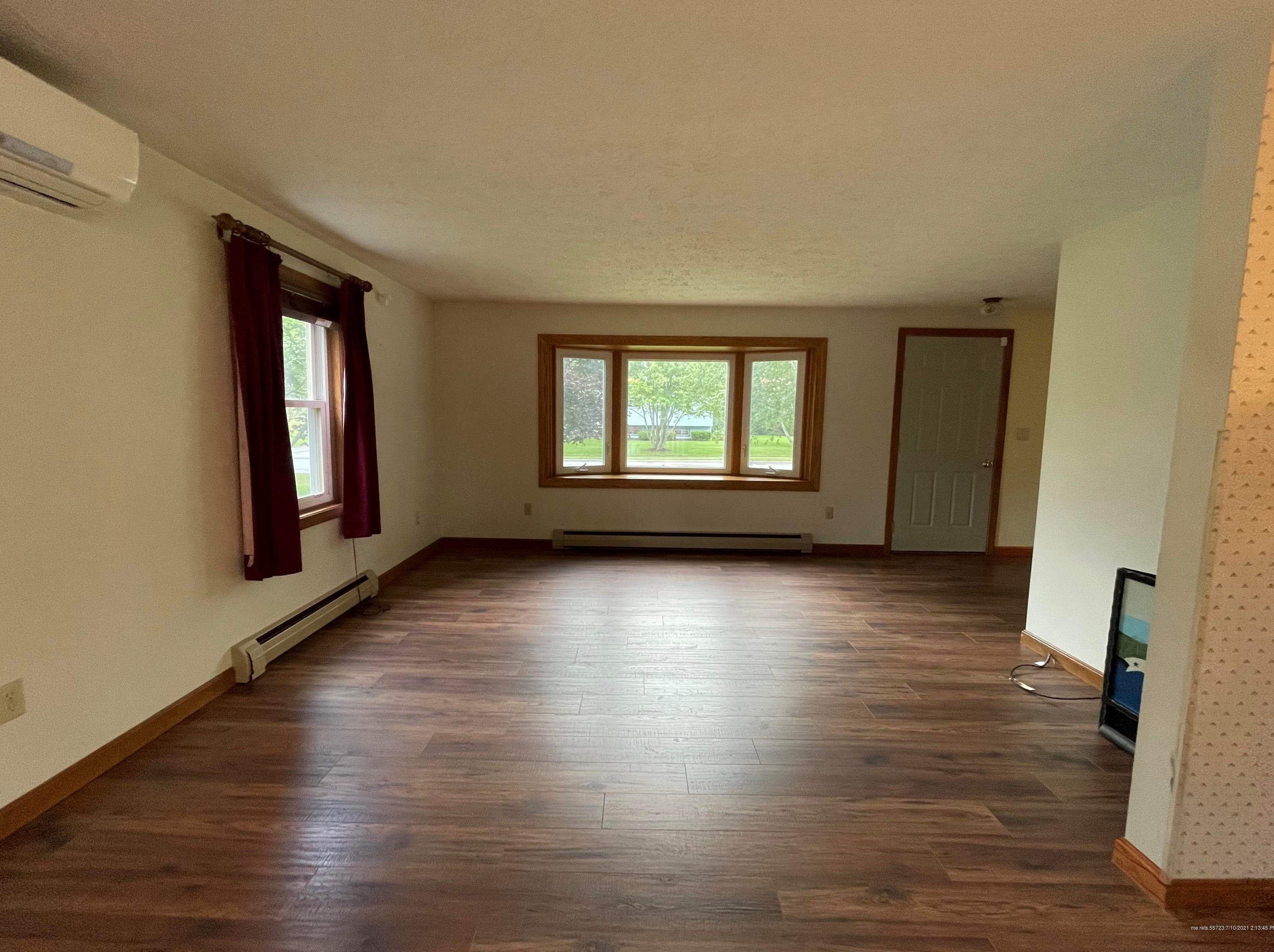 212 Prospect St, Westbrook ME  04092-2648 exterior